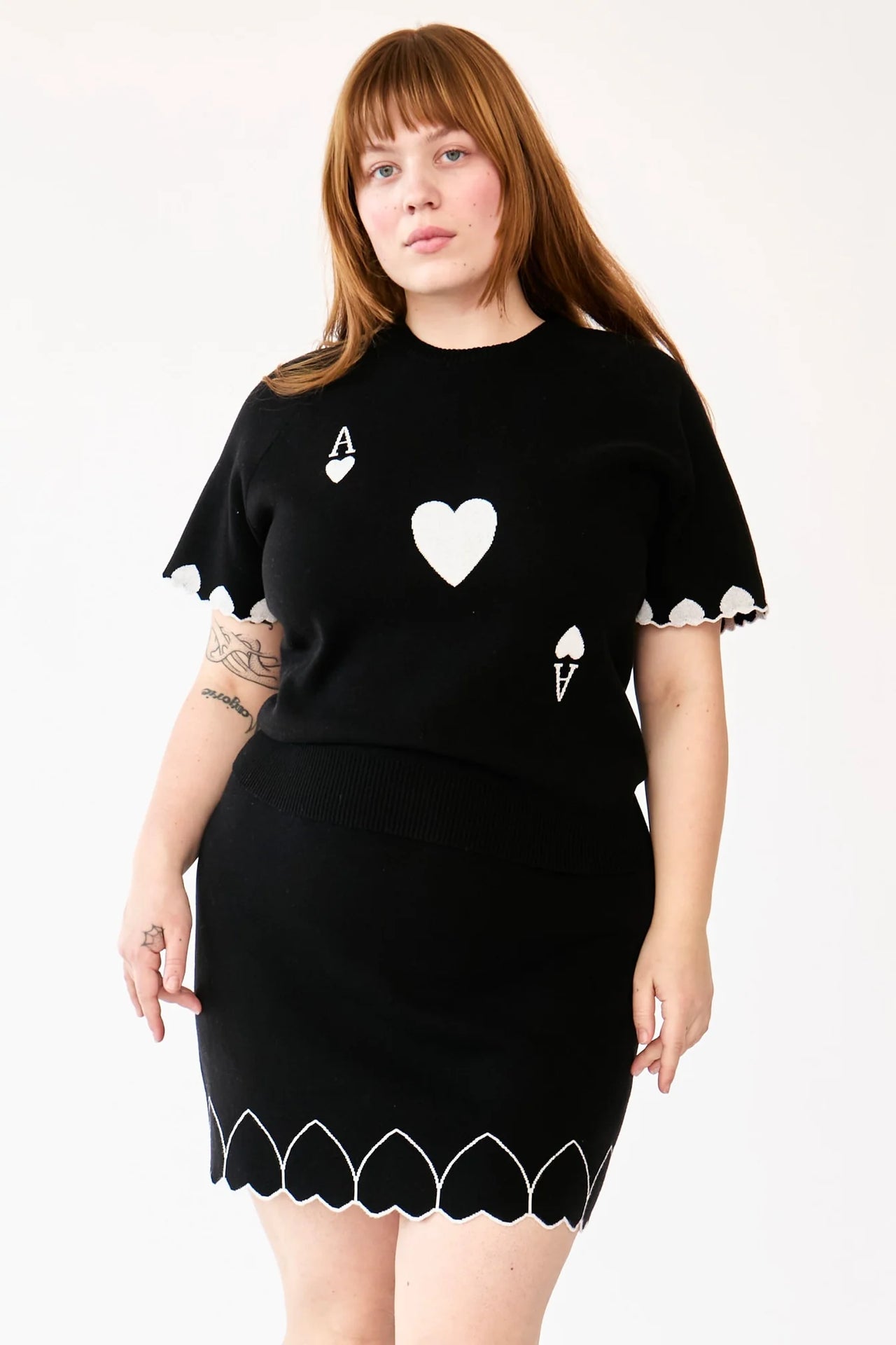 MOLLY PULLOVER - BLACK