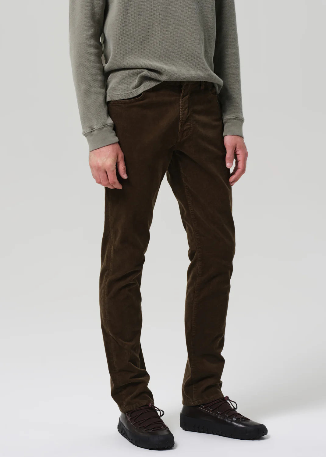 GAGE STRAIGHT - OLIVE CORDUROY
