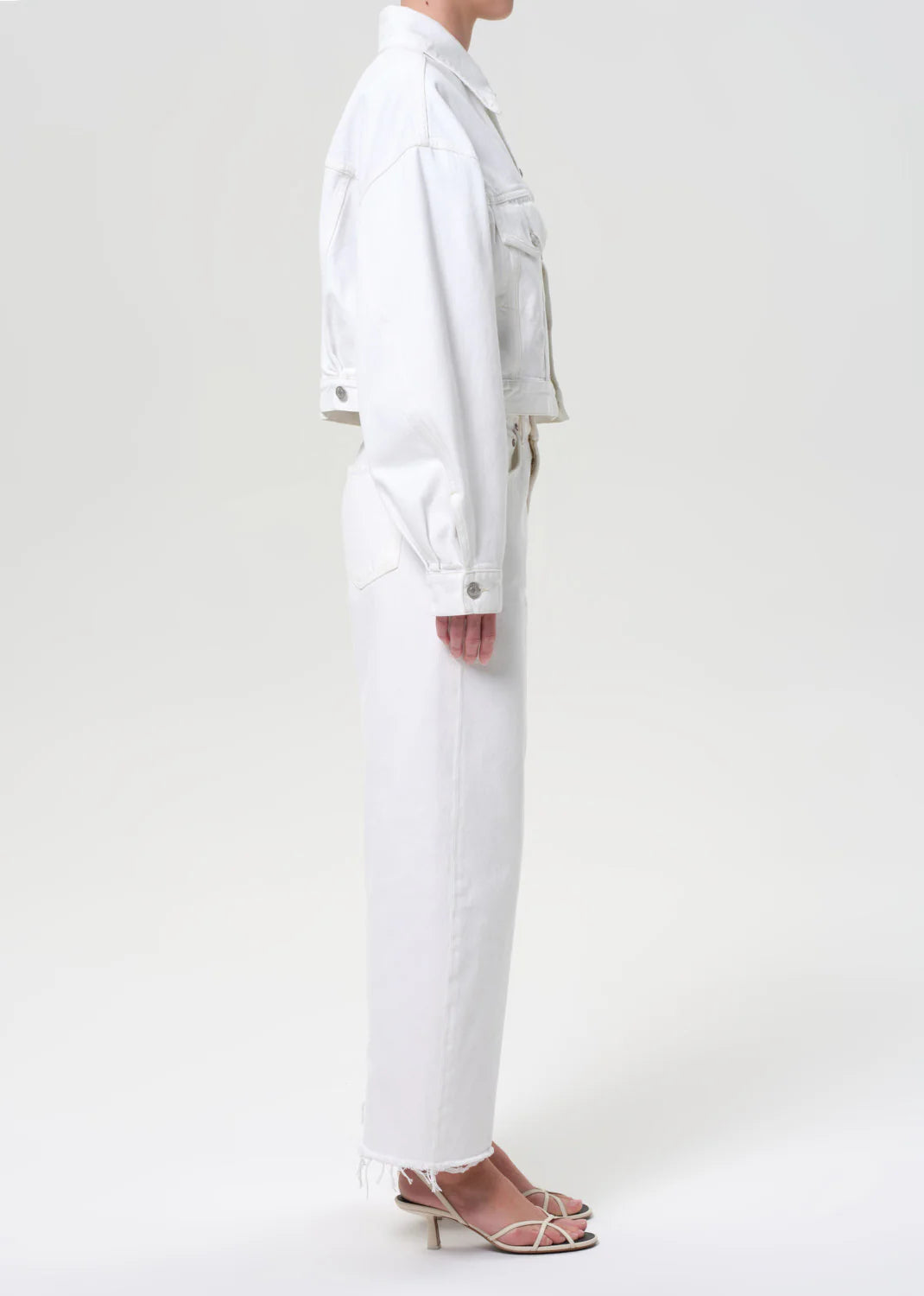 LOW CURVE CROP FRAY - MILKSHAKE