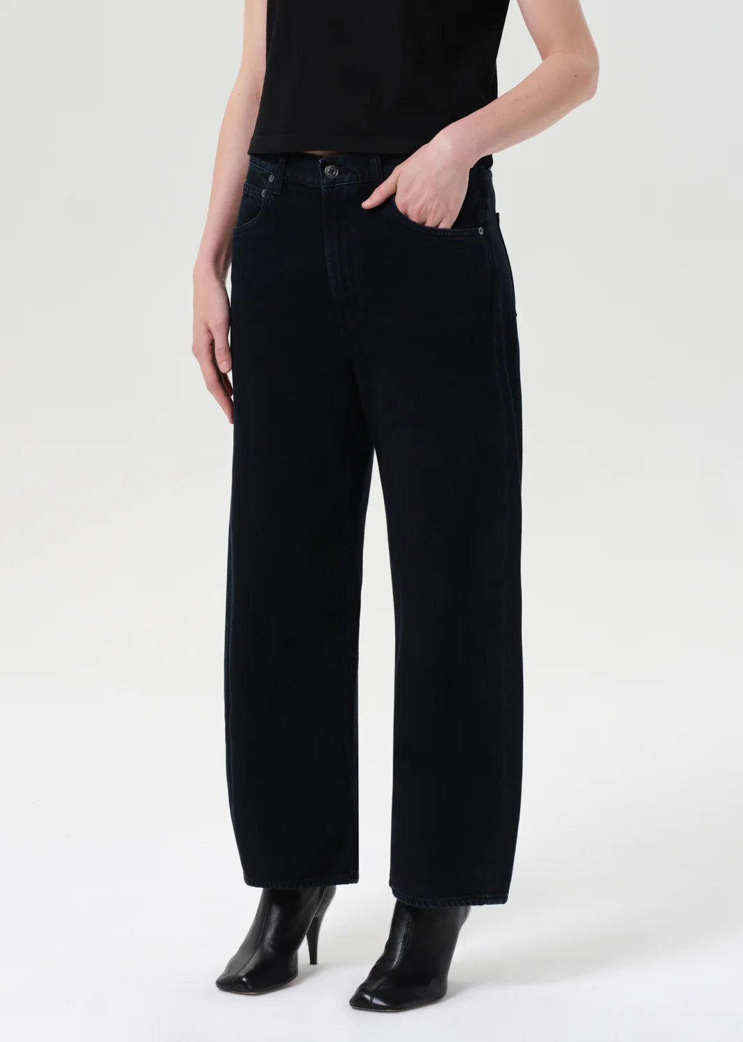LOW CURVE CROPPED JEAN - CRUSHED