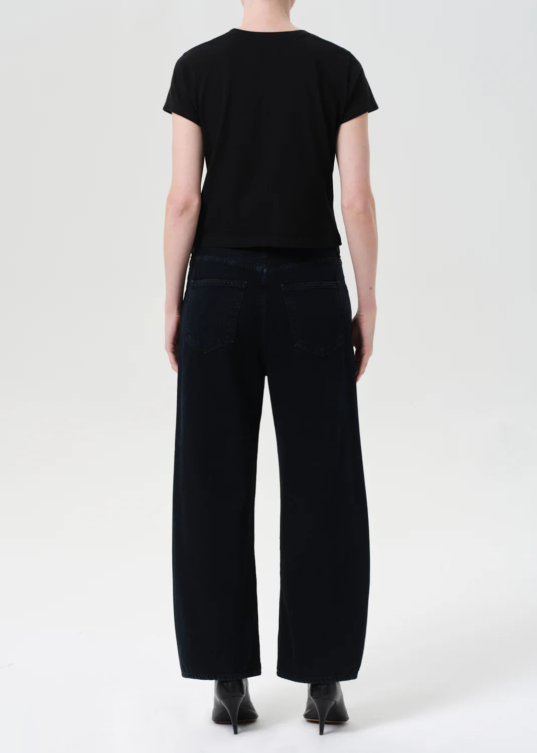 LOW CURVE CROPPED JEAN - CRUSHED