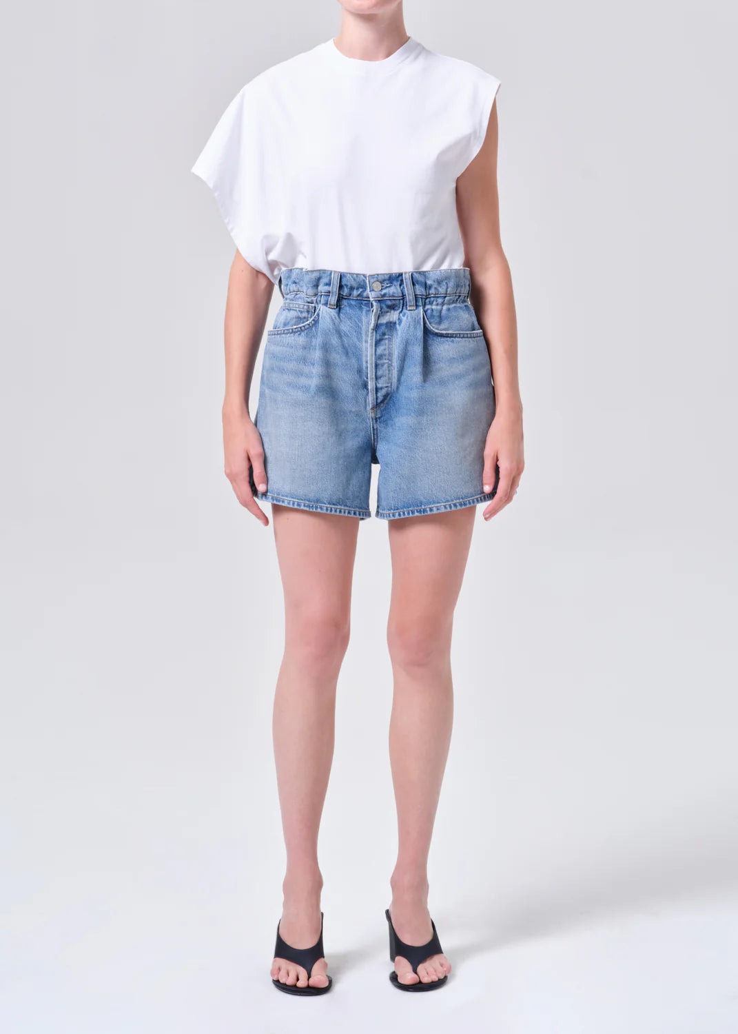 LYONNE SHORT - OUTBREAK