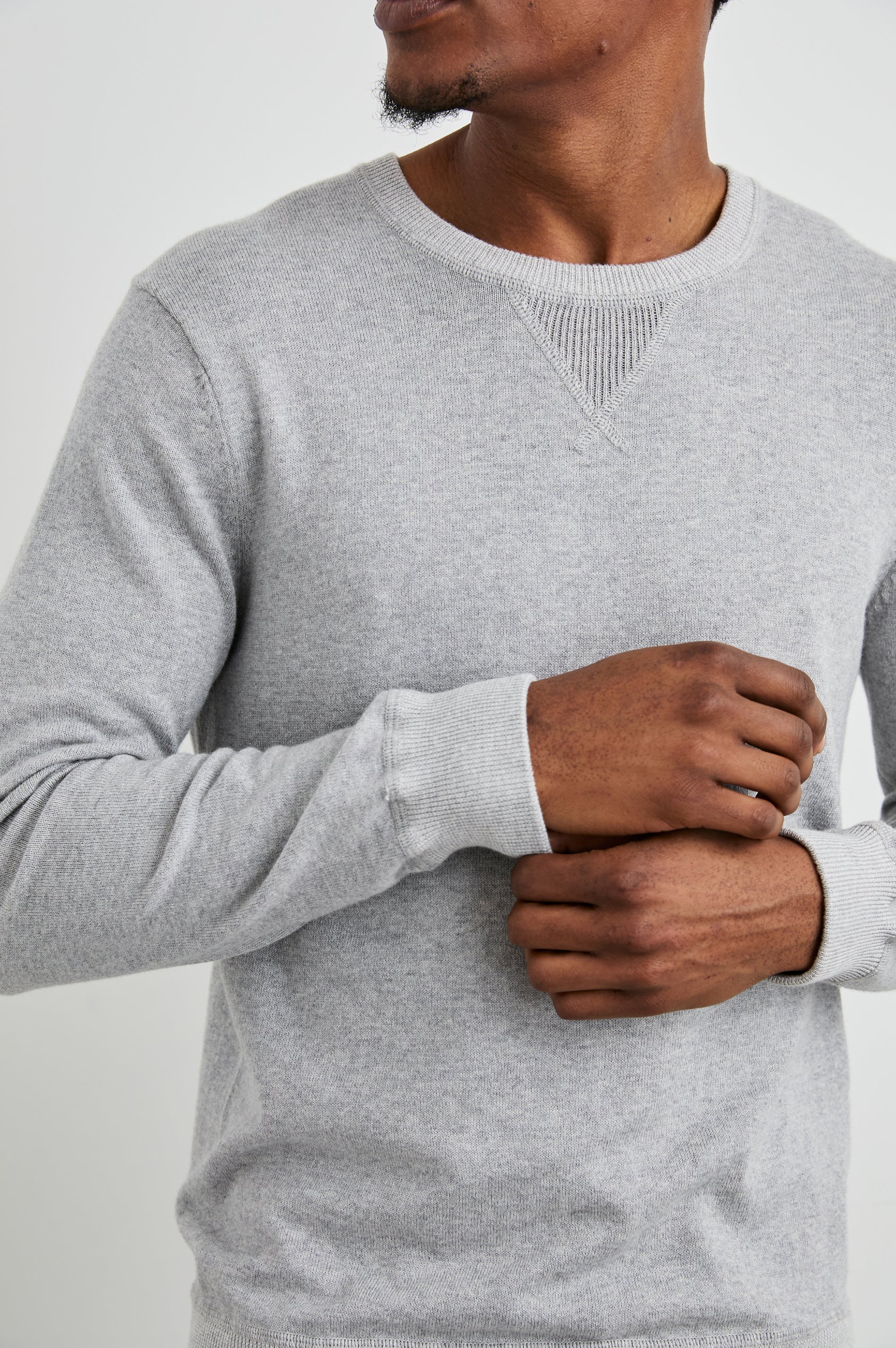 BURNS SWEATER - GREY HEATHER