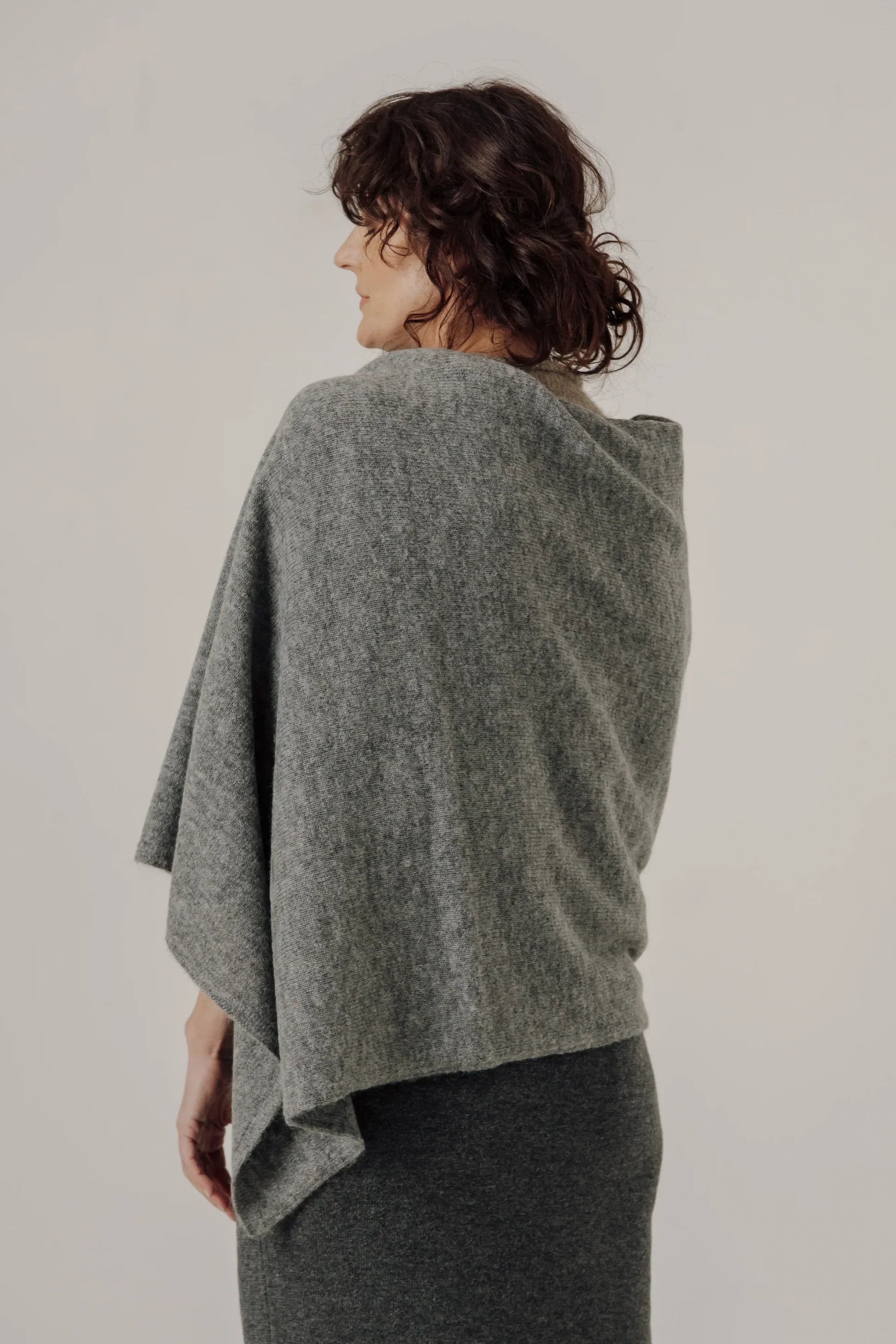 BABY ALPACA TRAVEL WRAP