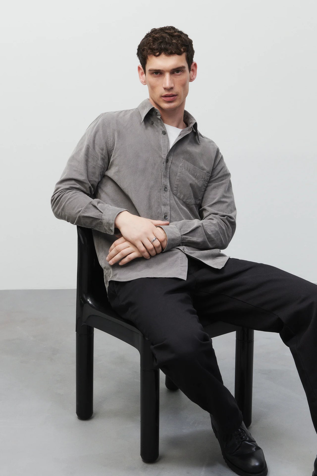 BUTTON DOWN SHIRT - LEAD GREY