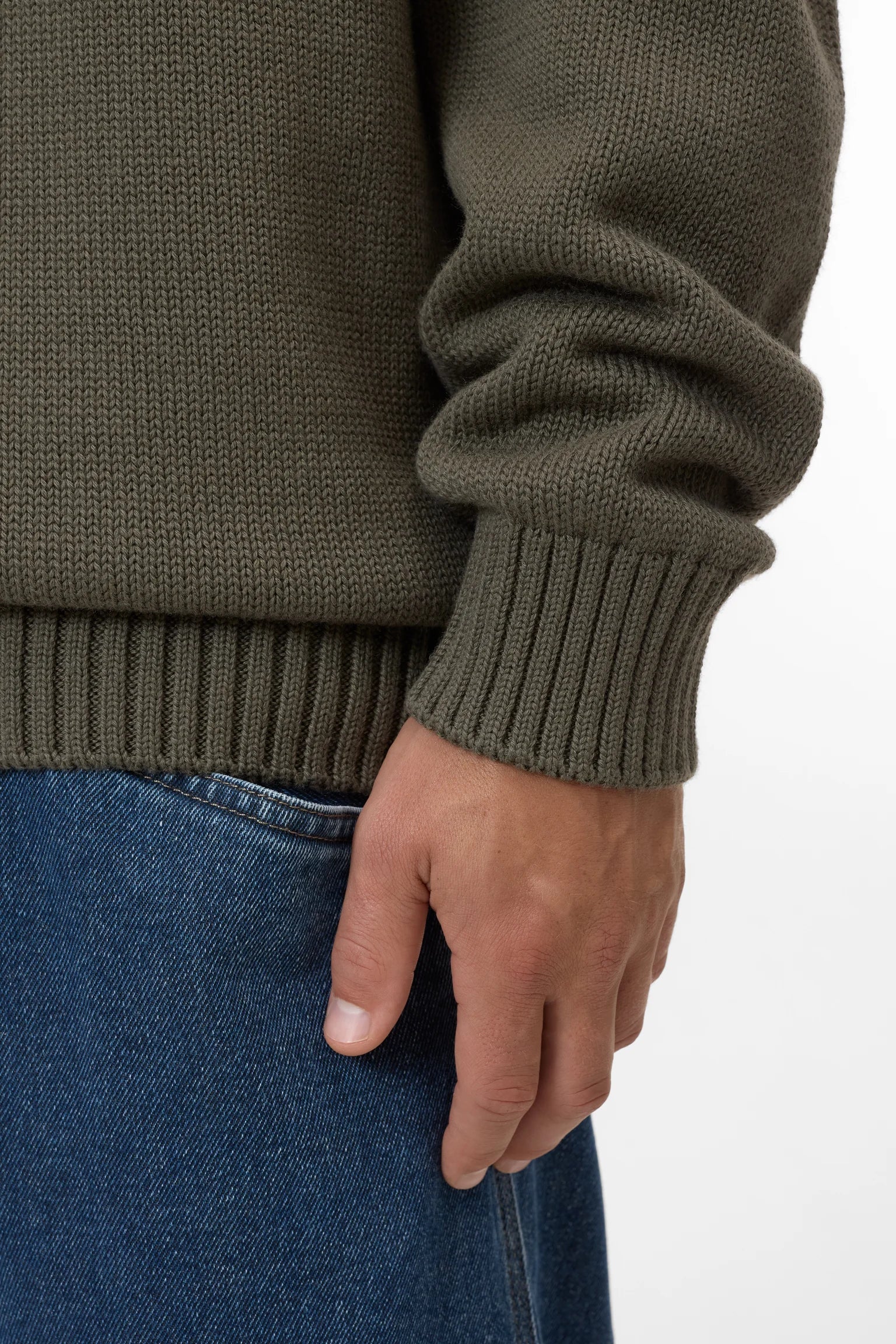 CREWNECK SWEATER - FOREST GREEN