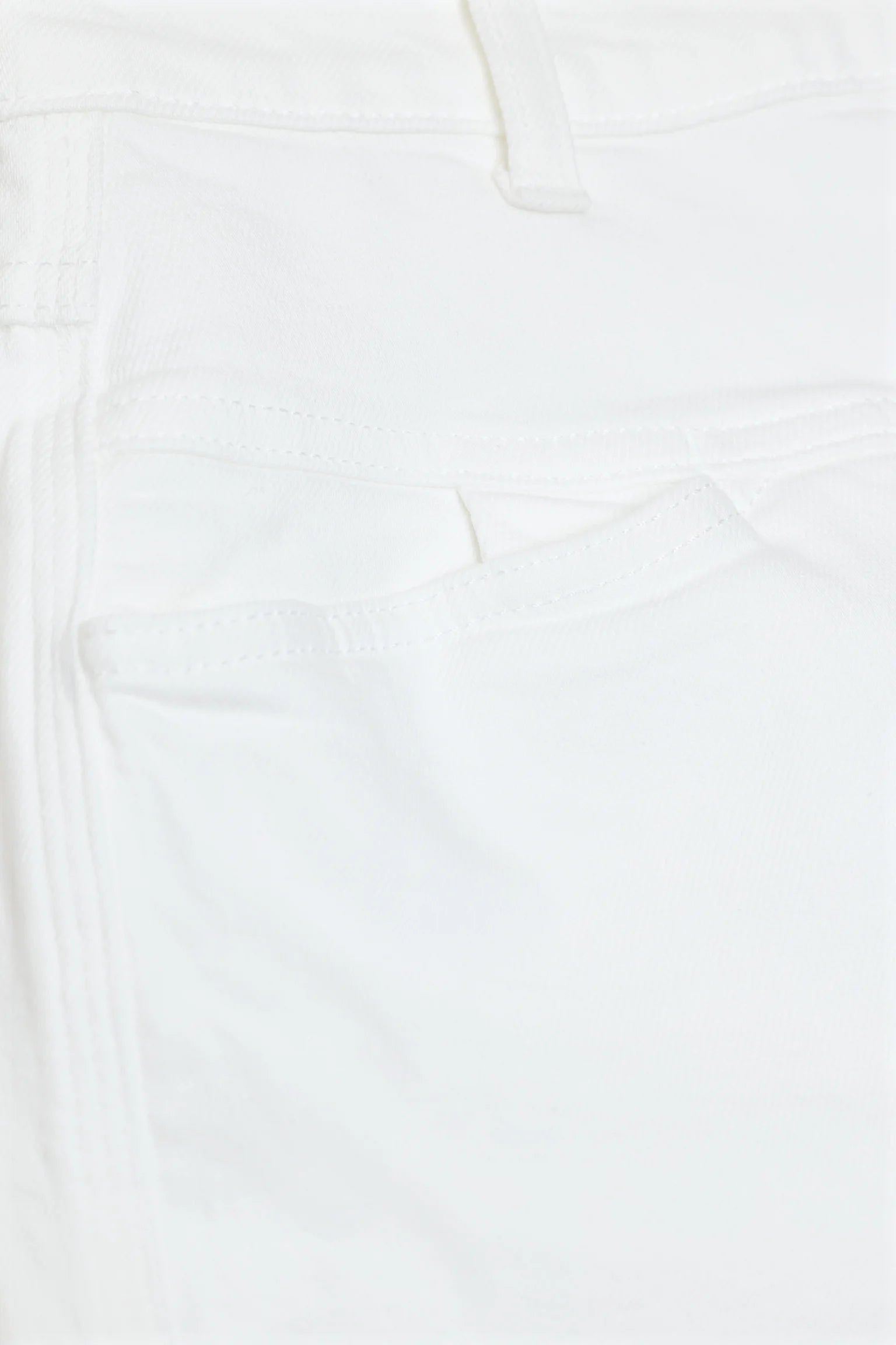 JOCY-X SHORT - WHITE