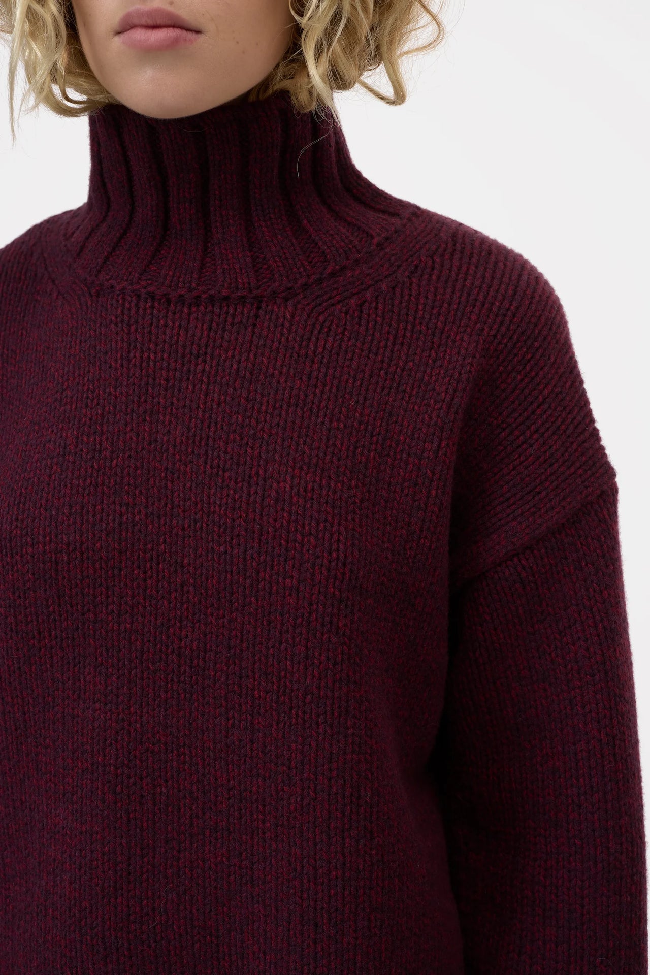 ROLLI FUNNEL SWEATER - DARK RAISIN