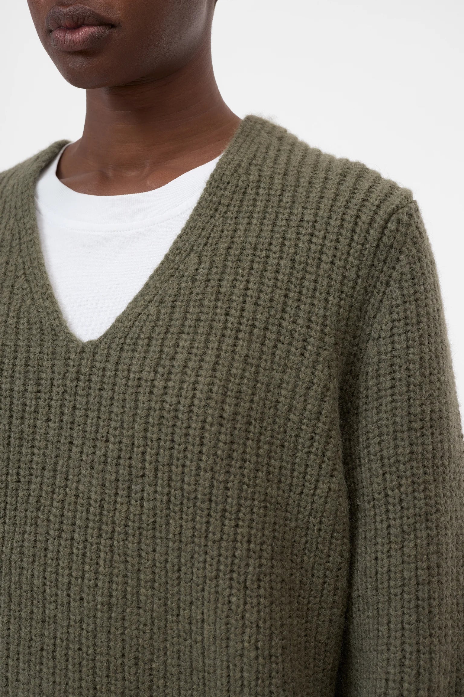V-NECK L/S SWEATER - FOREST GREEN