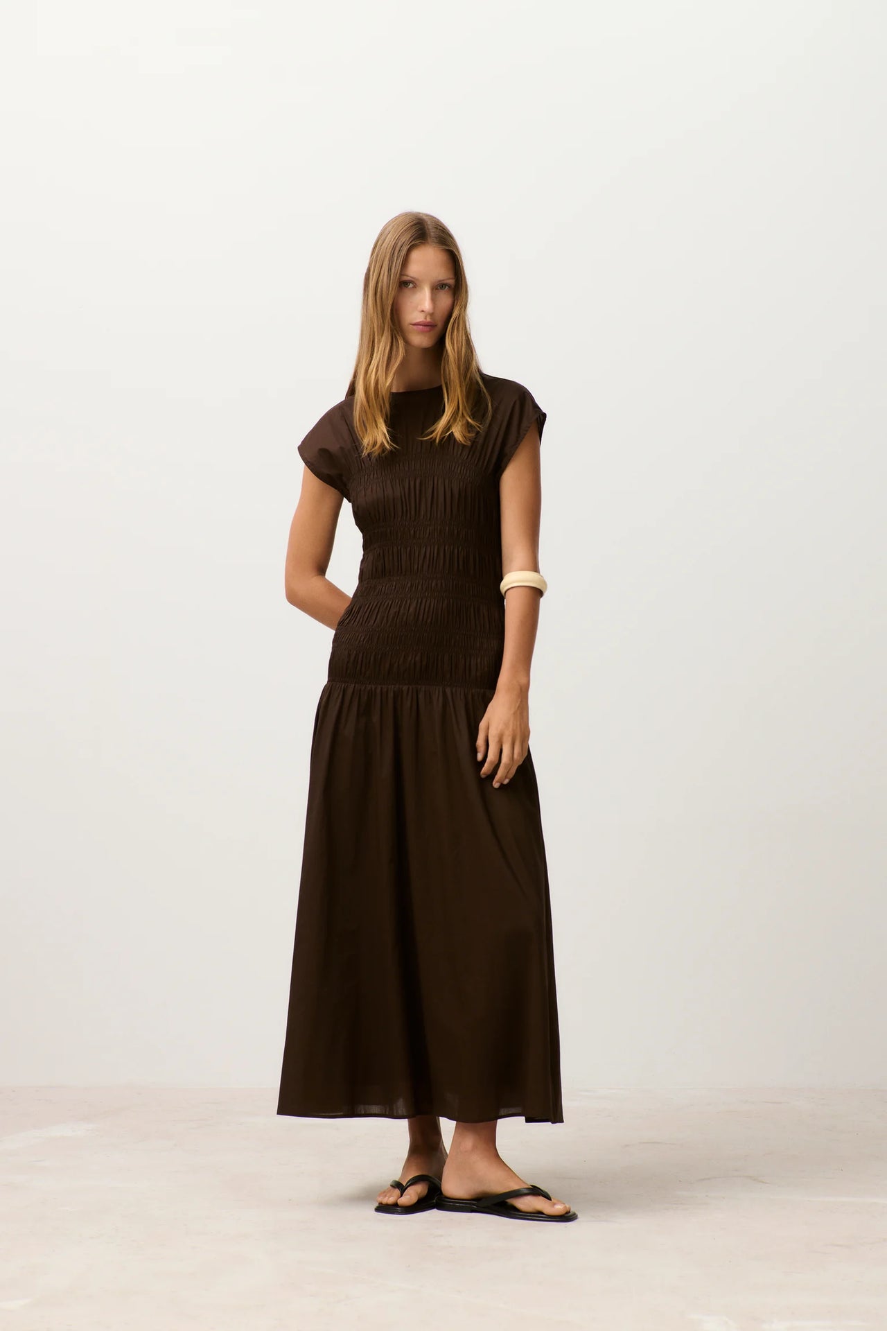 SMOCKED DRESS - MAPLE BROWN