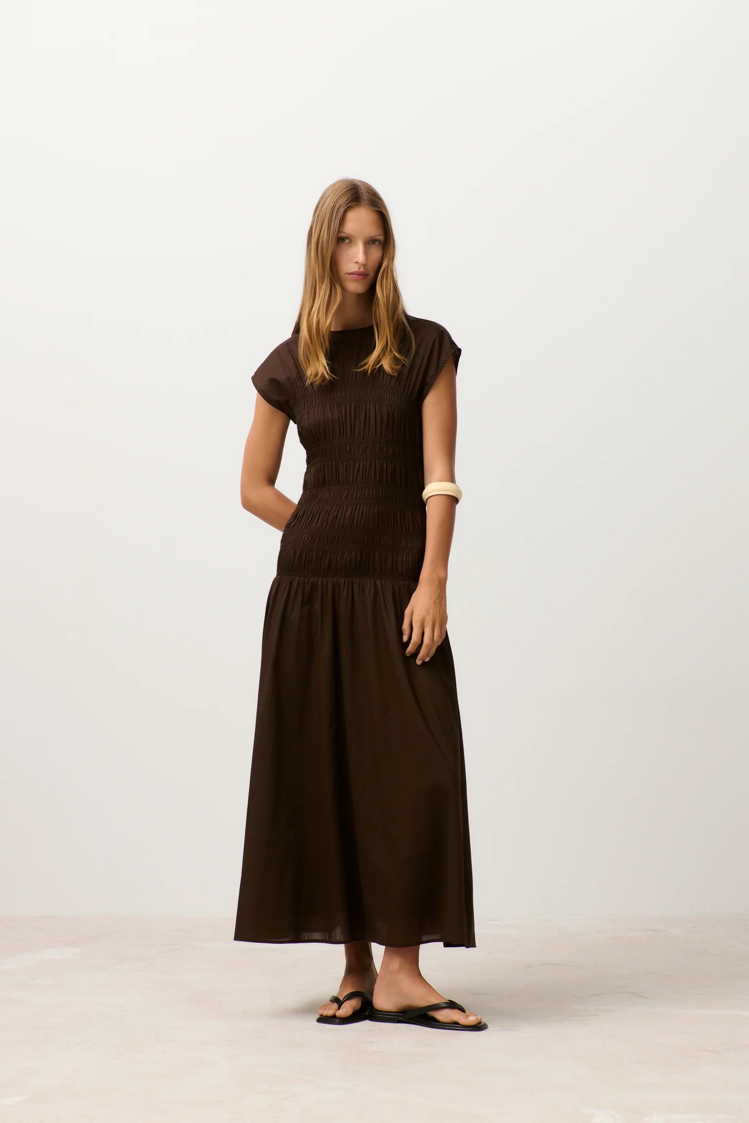 SMOCKED DRESS - MAPLE BROWN