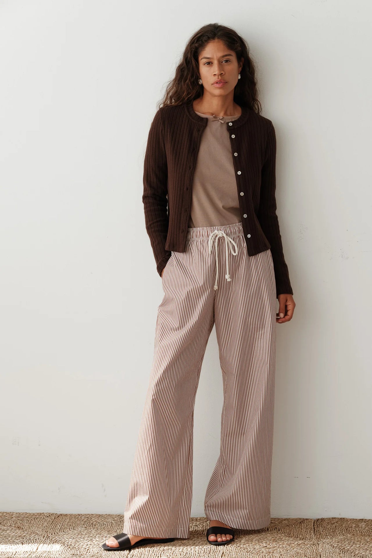 THE SWEATER RIB CARDI - ESPRESSO