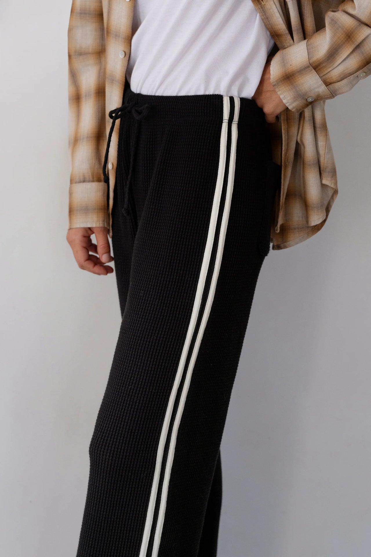 THE THERMAL CROP STRIPE PANT - JET