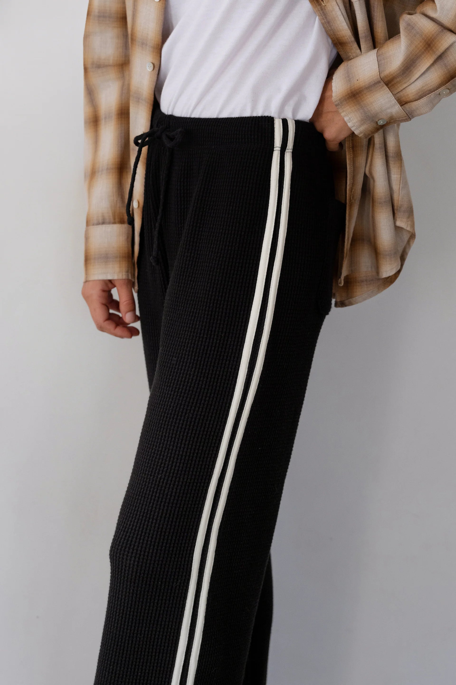 THE THERMAL CROP STRIPE PANT - JET