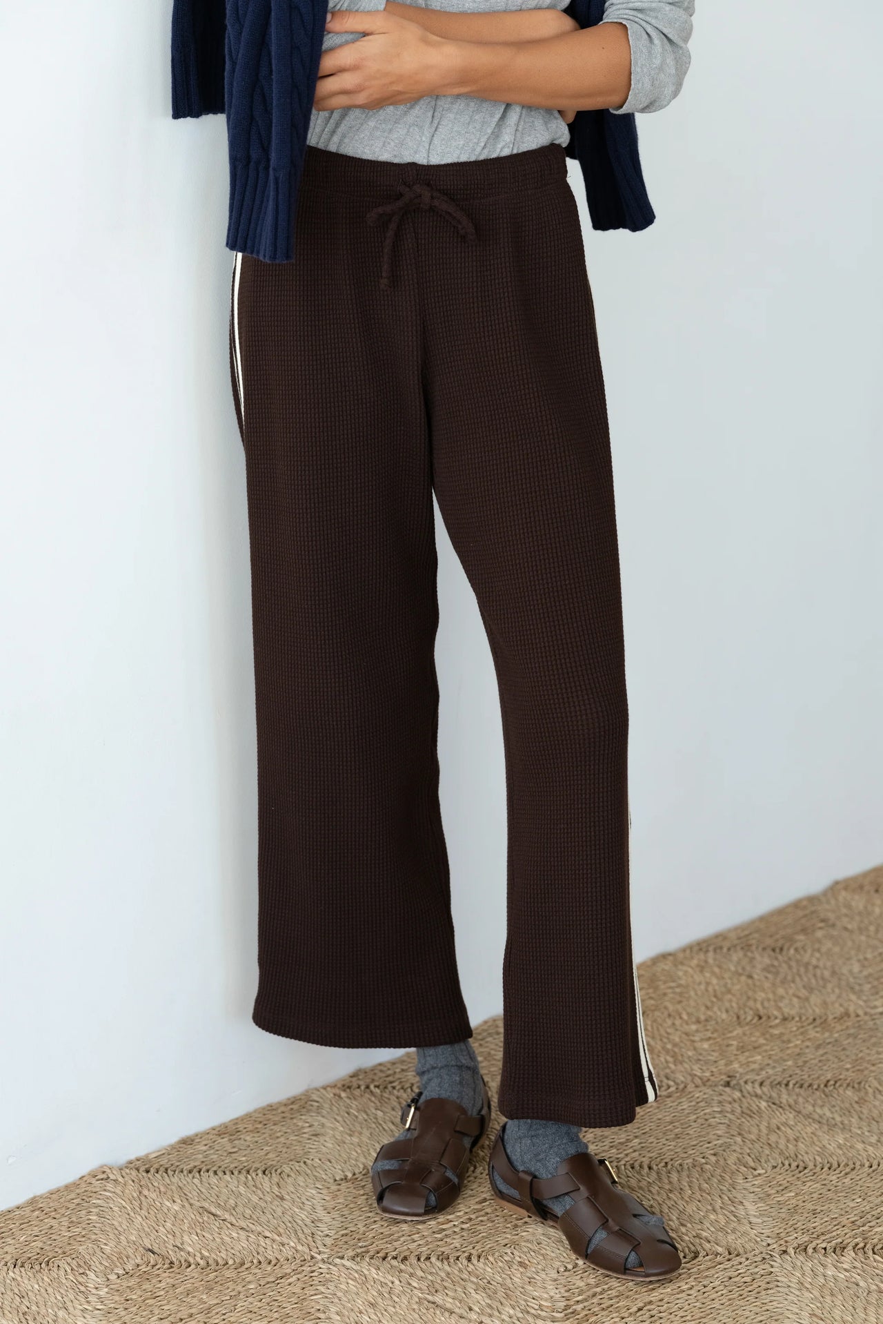 THE THERMAL CROP STRIPE PANT - ESPRESSO