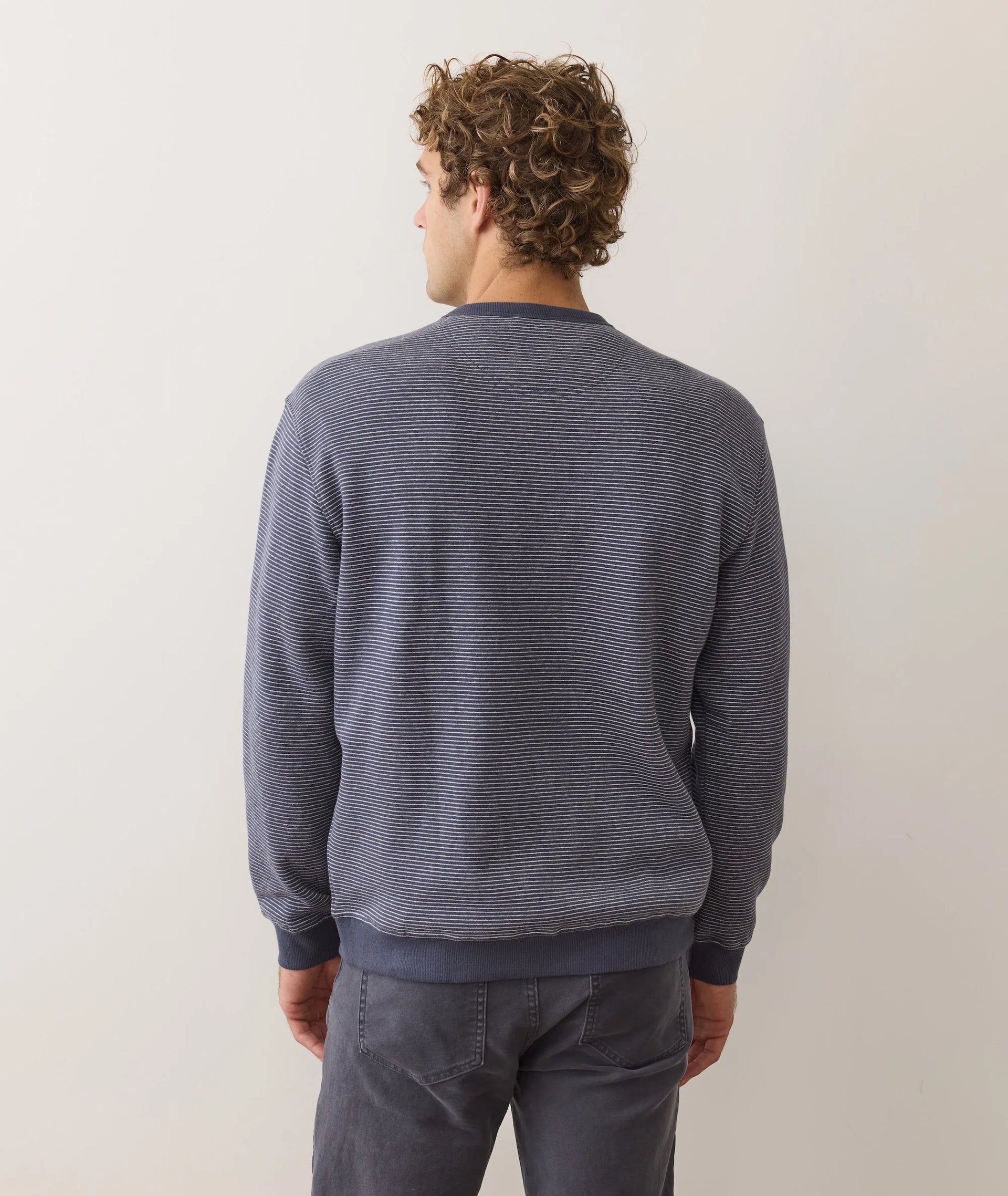 RELAXED CLOUD 9 FLEECE CREWNECK - NAVY MINI STRIPE