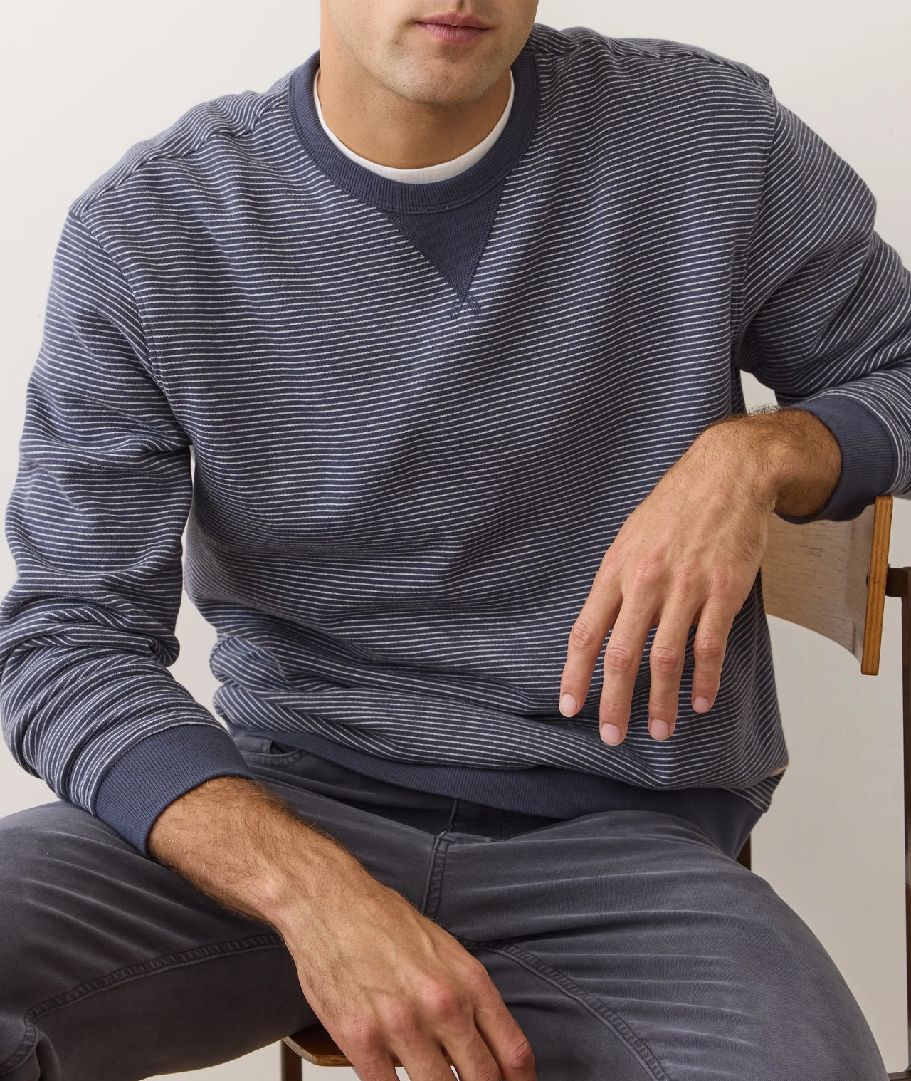 RELAXED CLOUD 9 FLEECE CREWNECK - NAVY MINI STRIPE