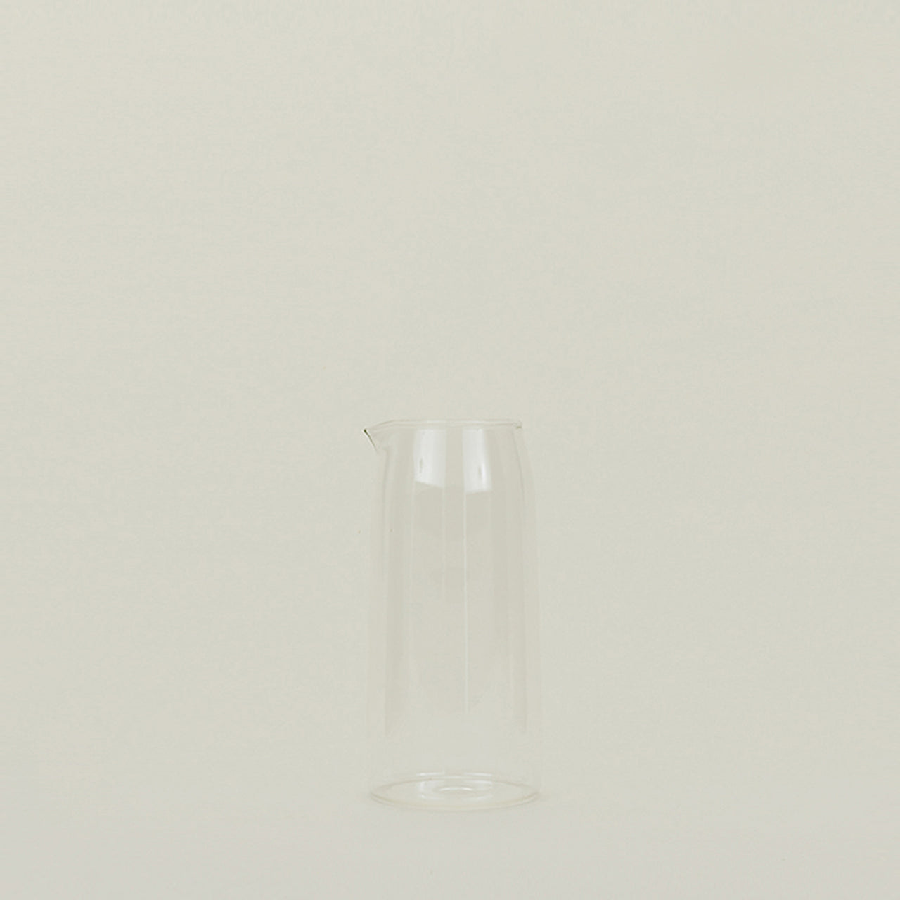 ESSENTIAL PITCHER - CLEAR
