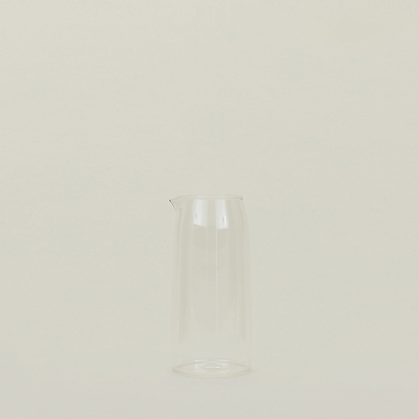 ESSENTIAL PITCHER - CLEAR