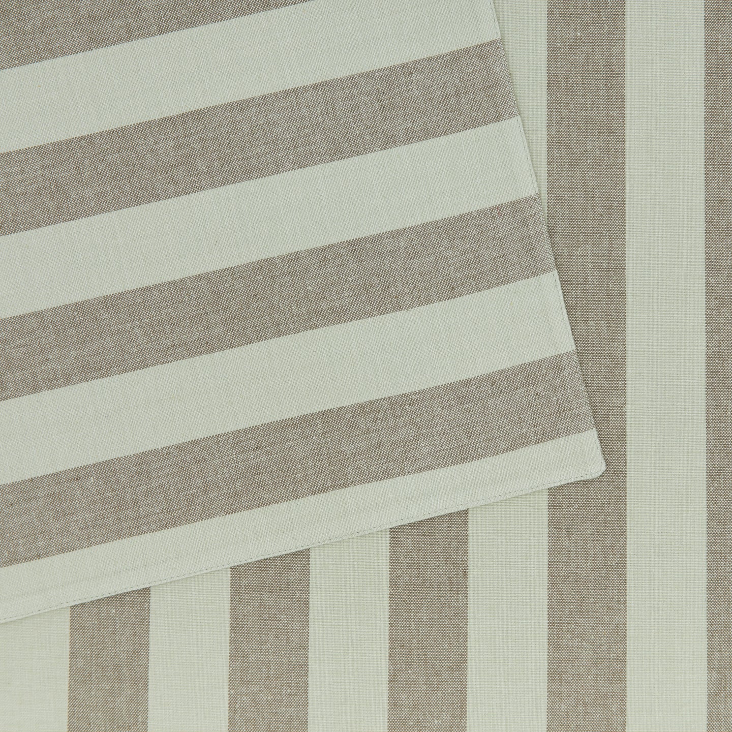 ESSENTIAL STRIPED PLACEMATS (SET OF 4) - OLIVE & SAGE