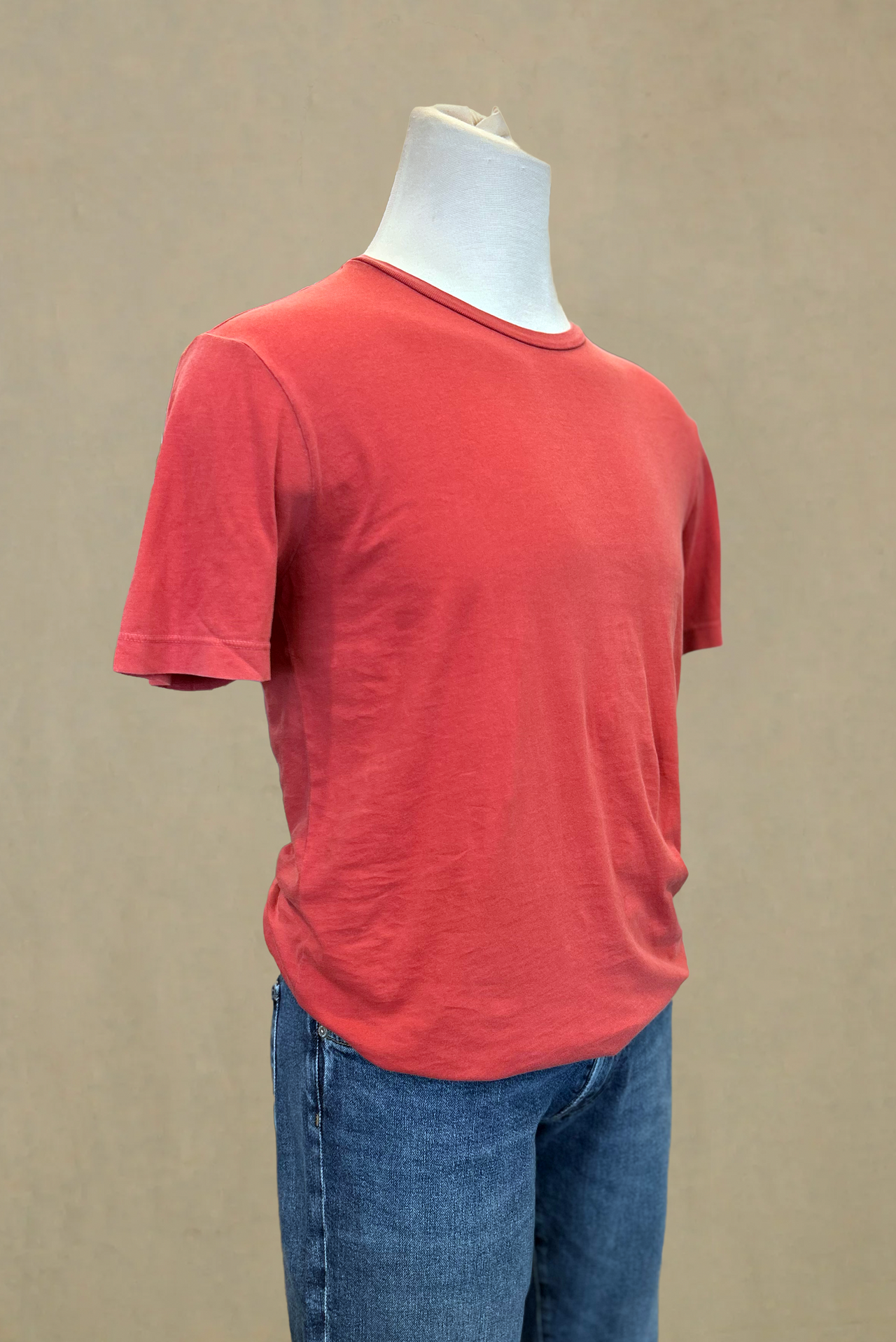 HOWARD TEE - TOMATO