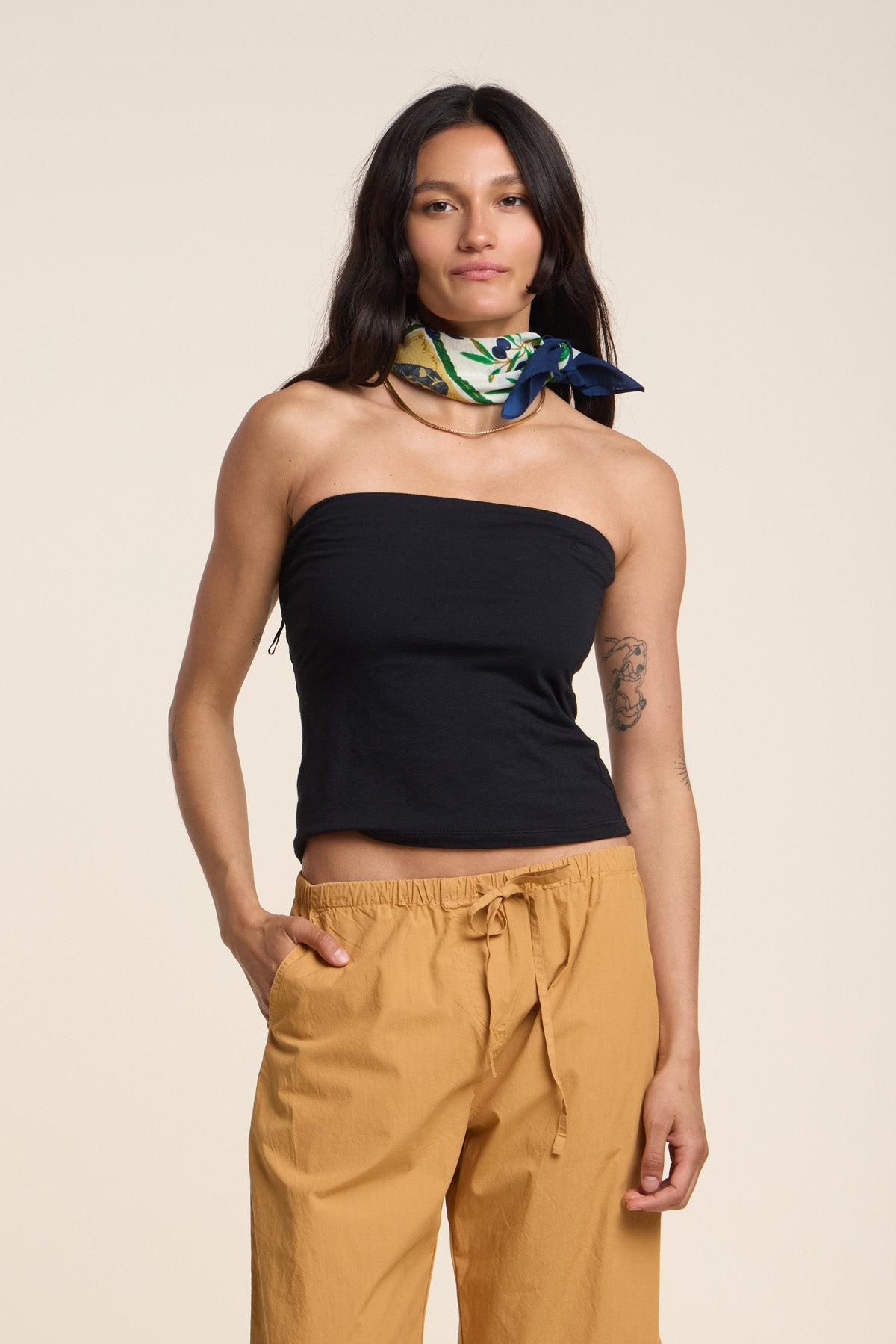KESS WHIPER STRAPLESS TOP - BLACK