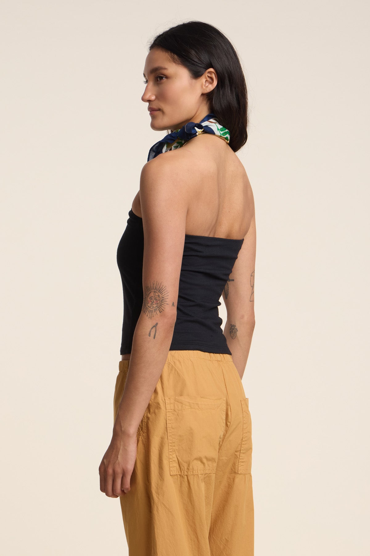 KESS WHIPER STRAPLESS TOP - BLACK