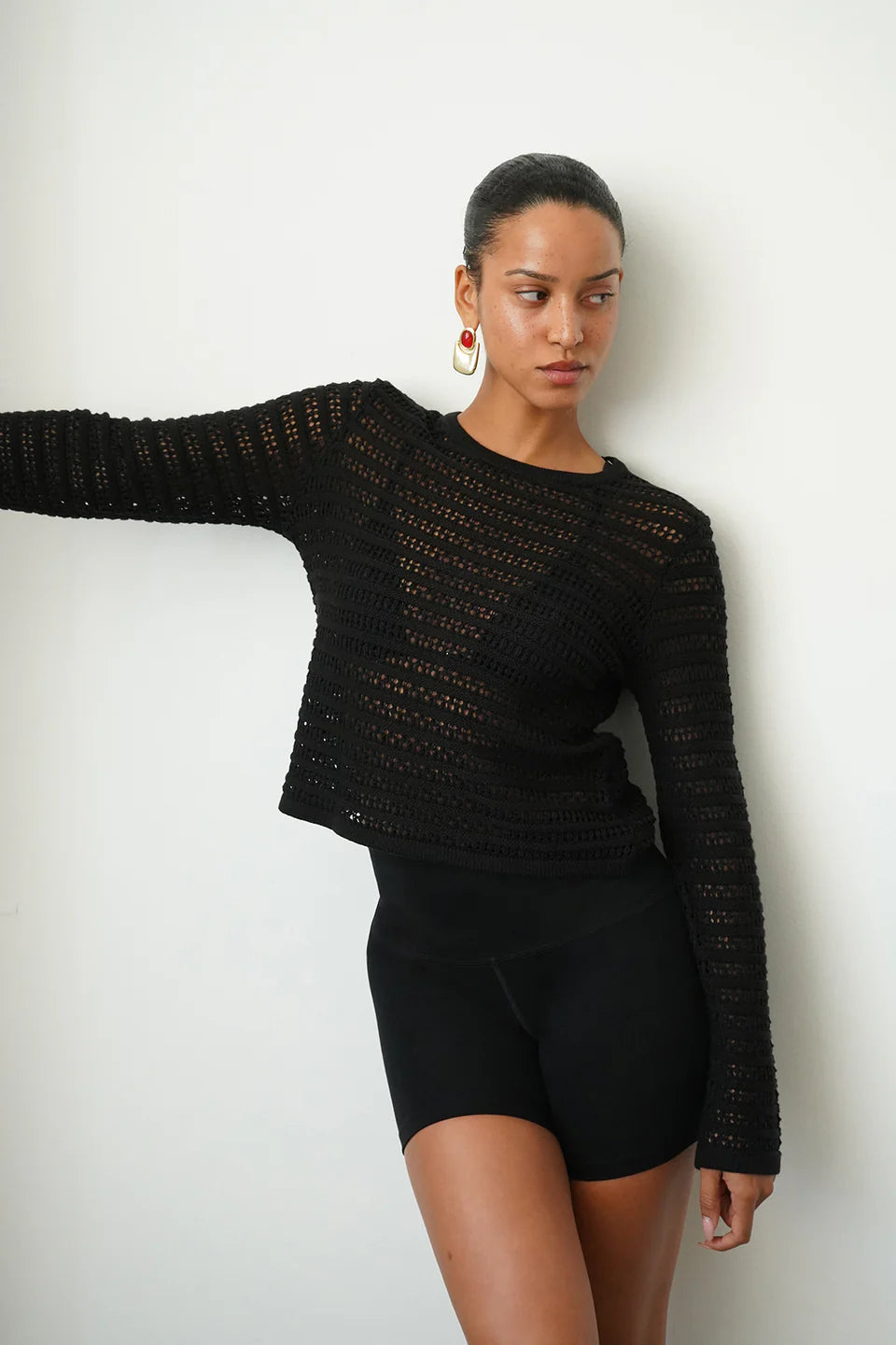 GWEN OPEN KNIT TOP - BLACK