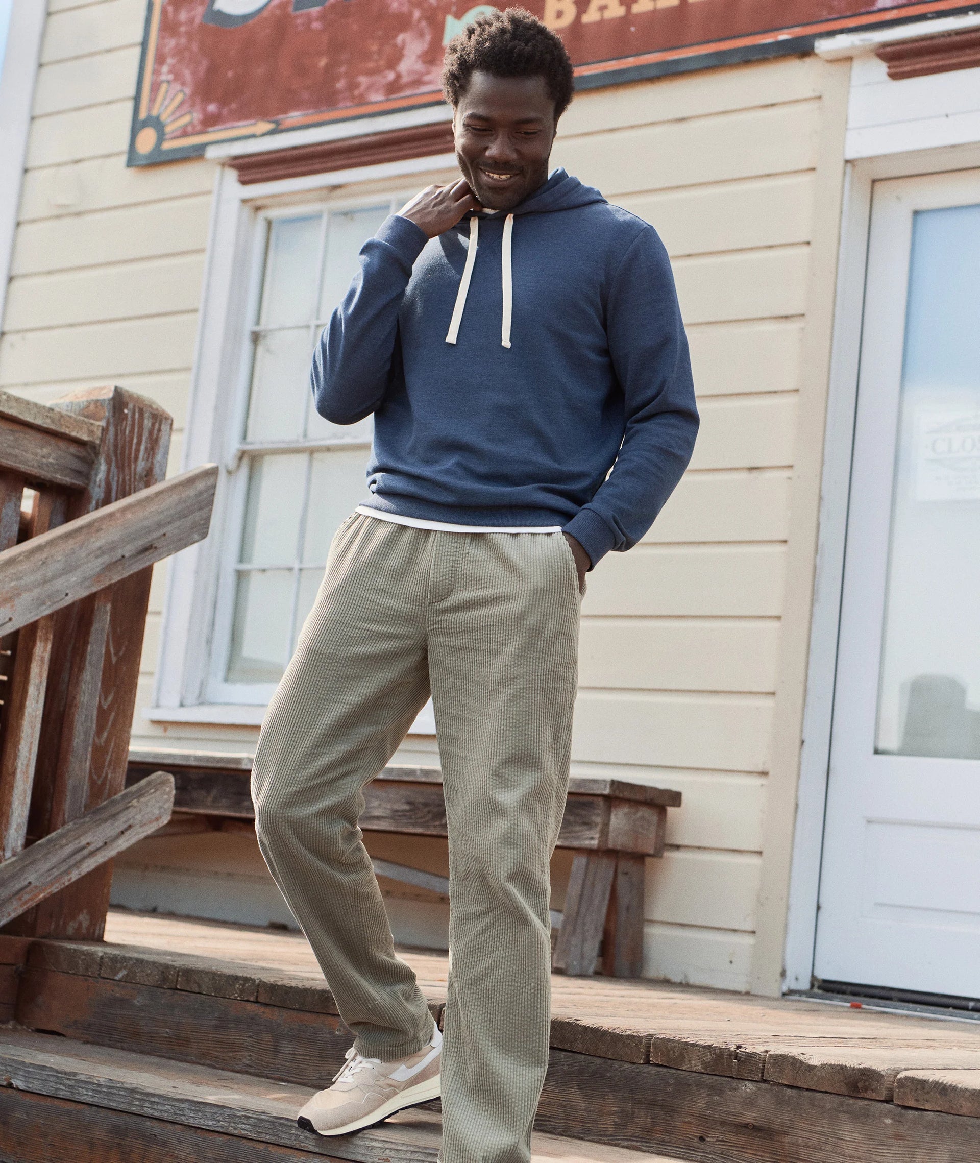 PACIFICA STRETCH HOODIE - NAVY