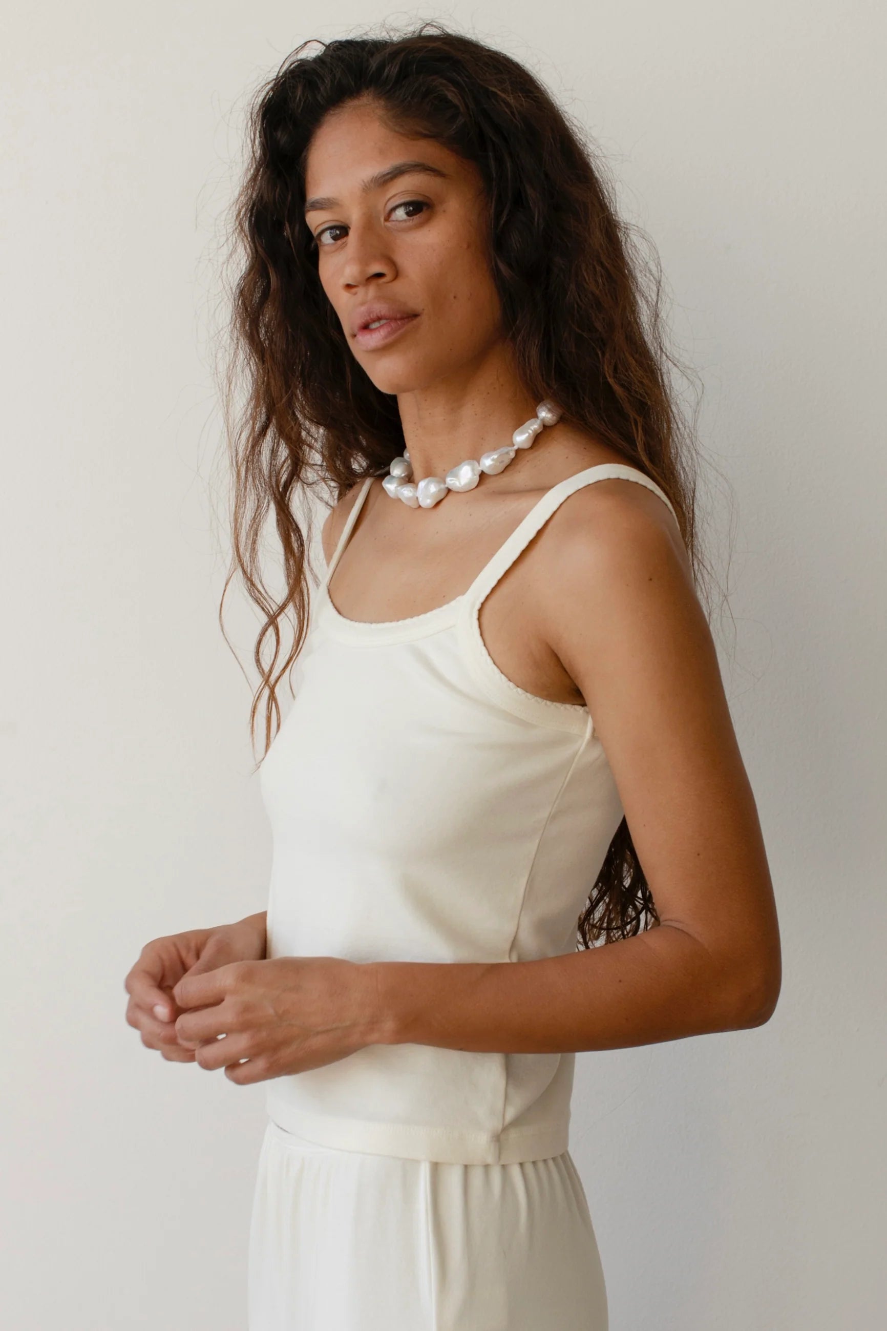 BABY RIB SCALLOP TANK - CREME