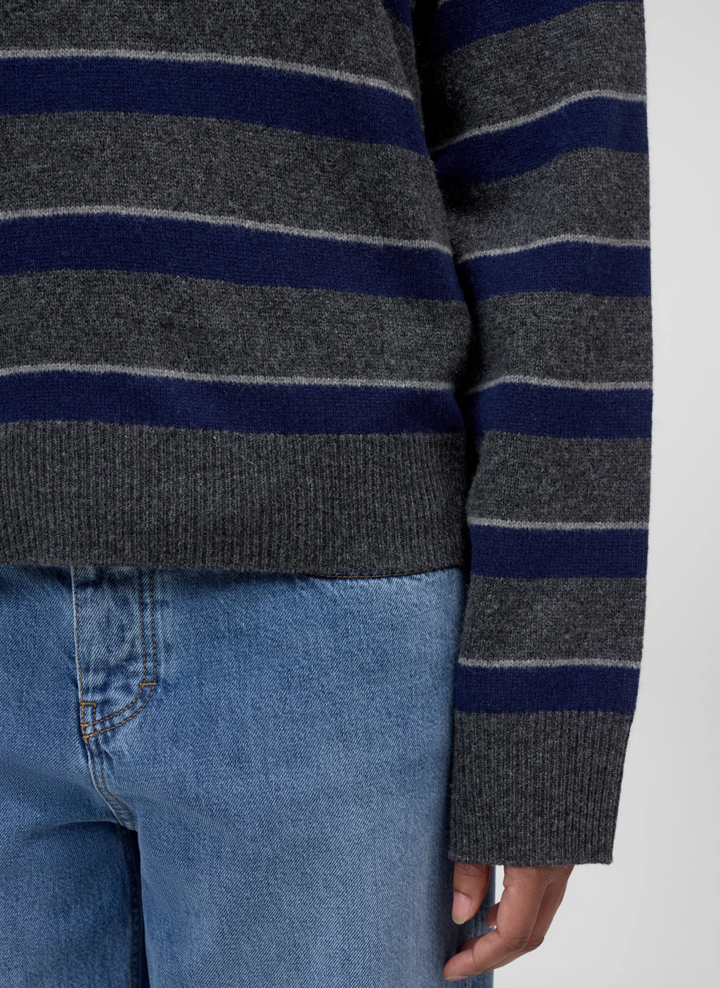 CREWNECK STRIPE SWEATER - DARK GREY