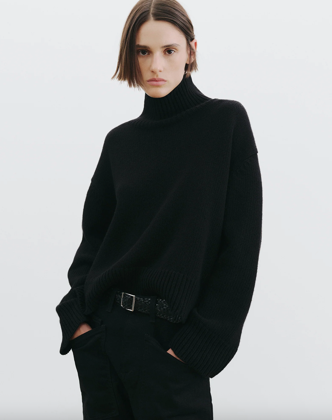 OMAIRA SWEATER - BLACK