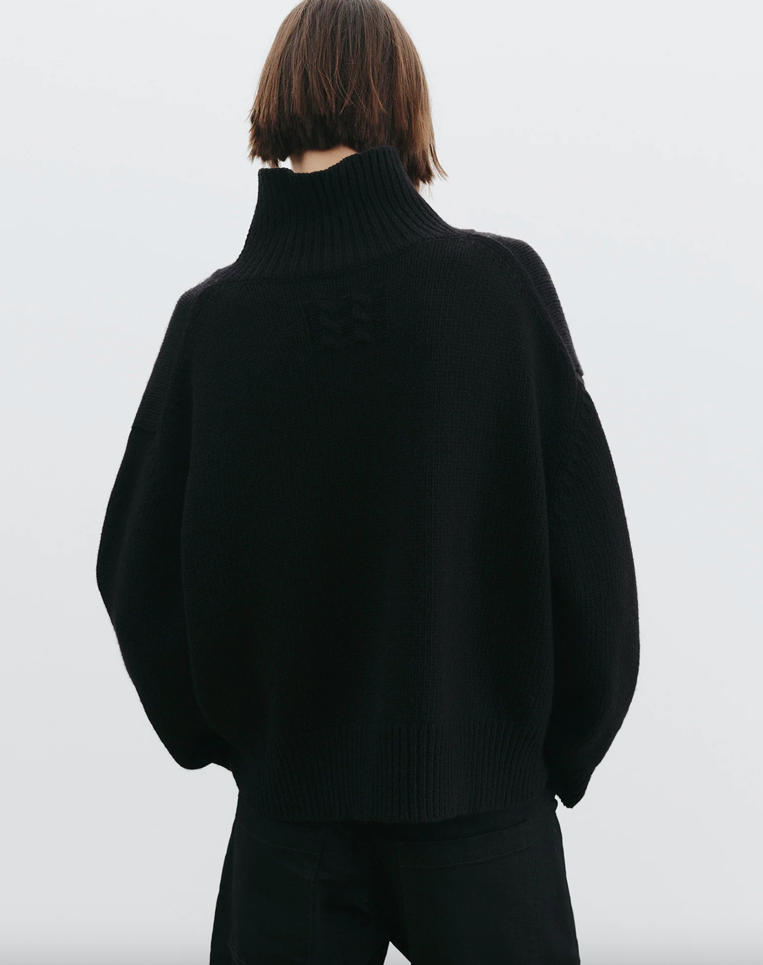 OMAIRA SWEATER - BLACK