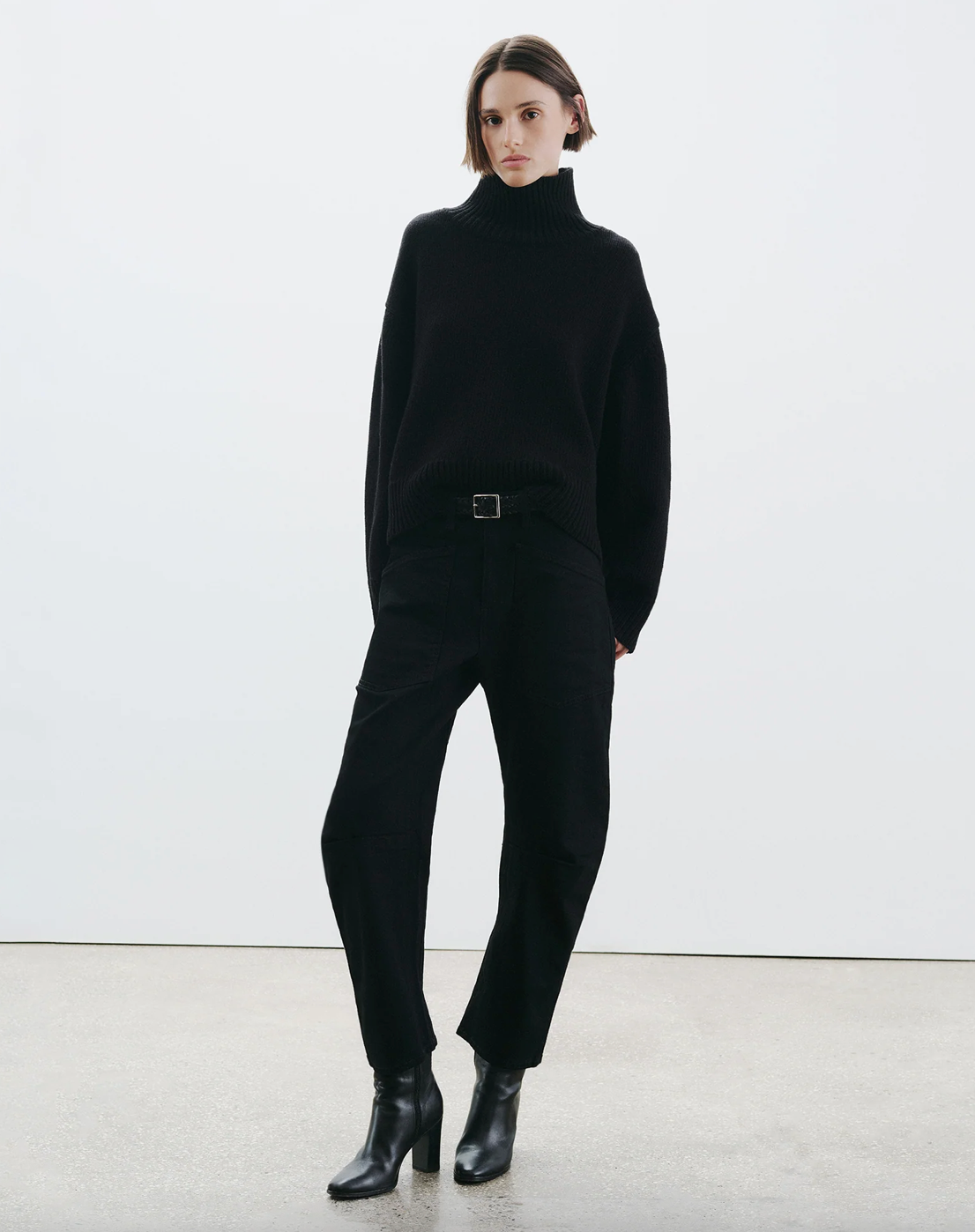 OMAIRA SWEATER - BLACK