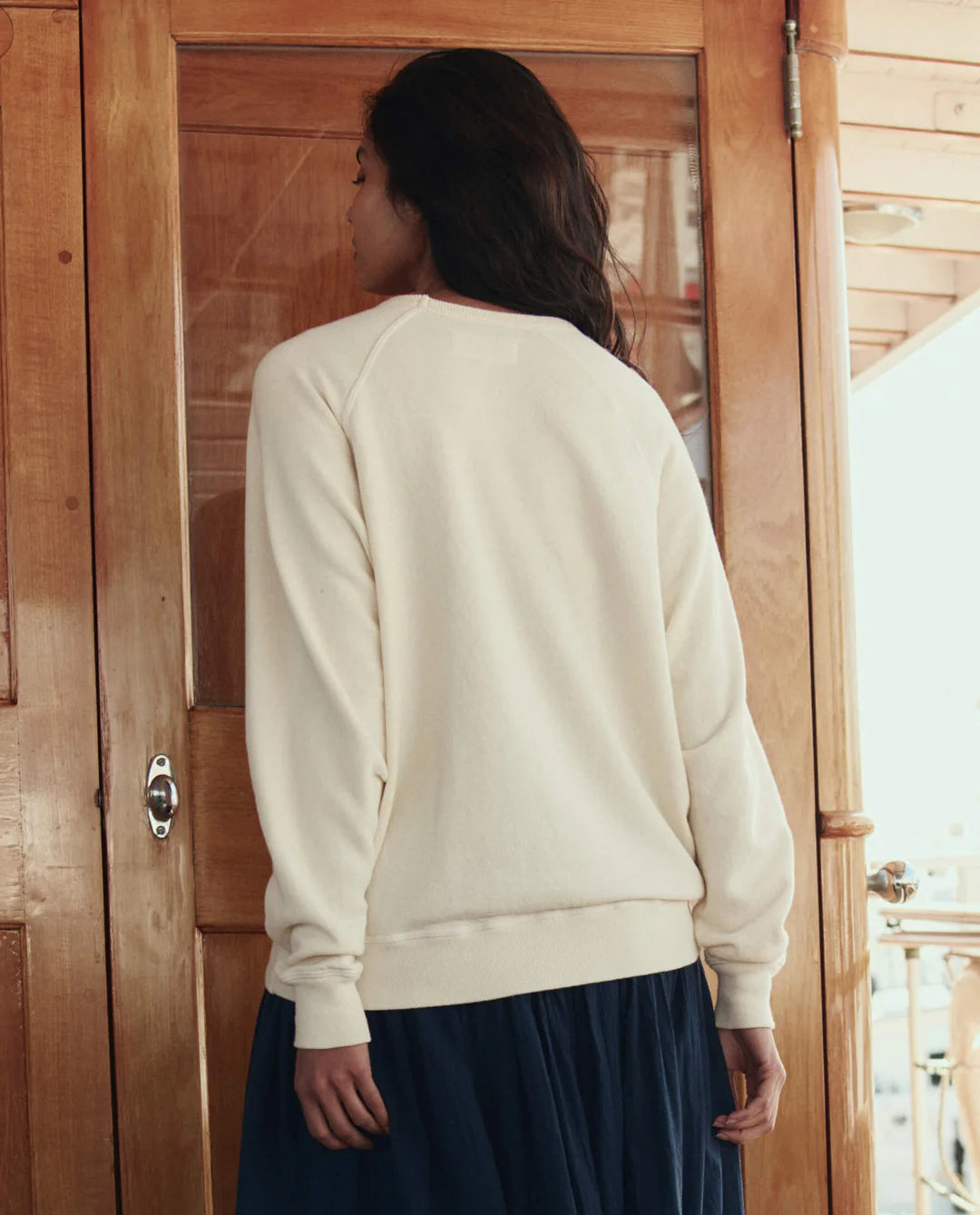 THE COLLEGE SWEATSHIRT W/ SAIL BOAT