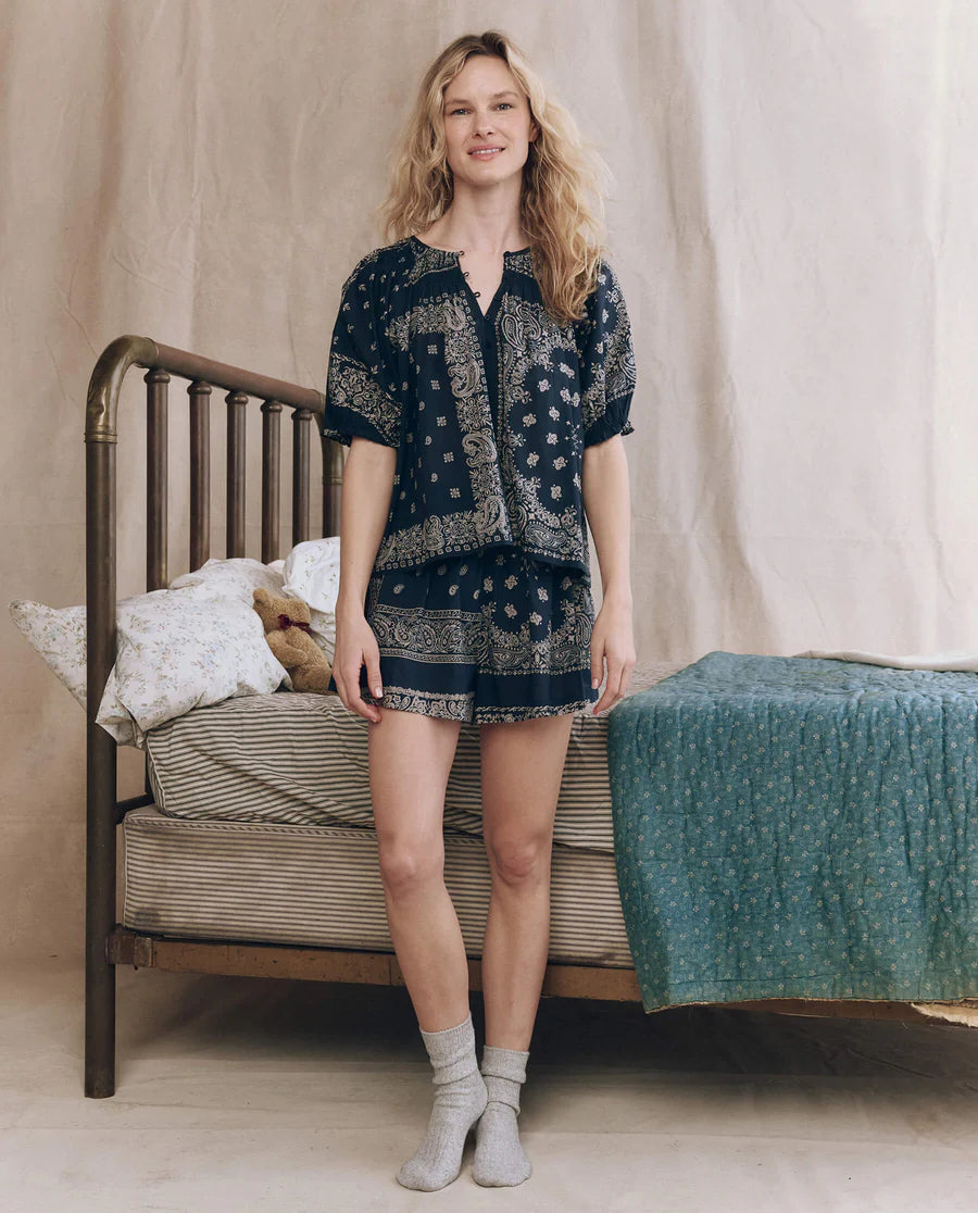 THE SMOCKED SLEEP SHORT - BANDANA PATCHWORK