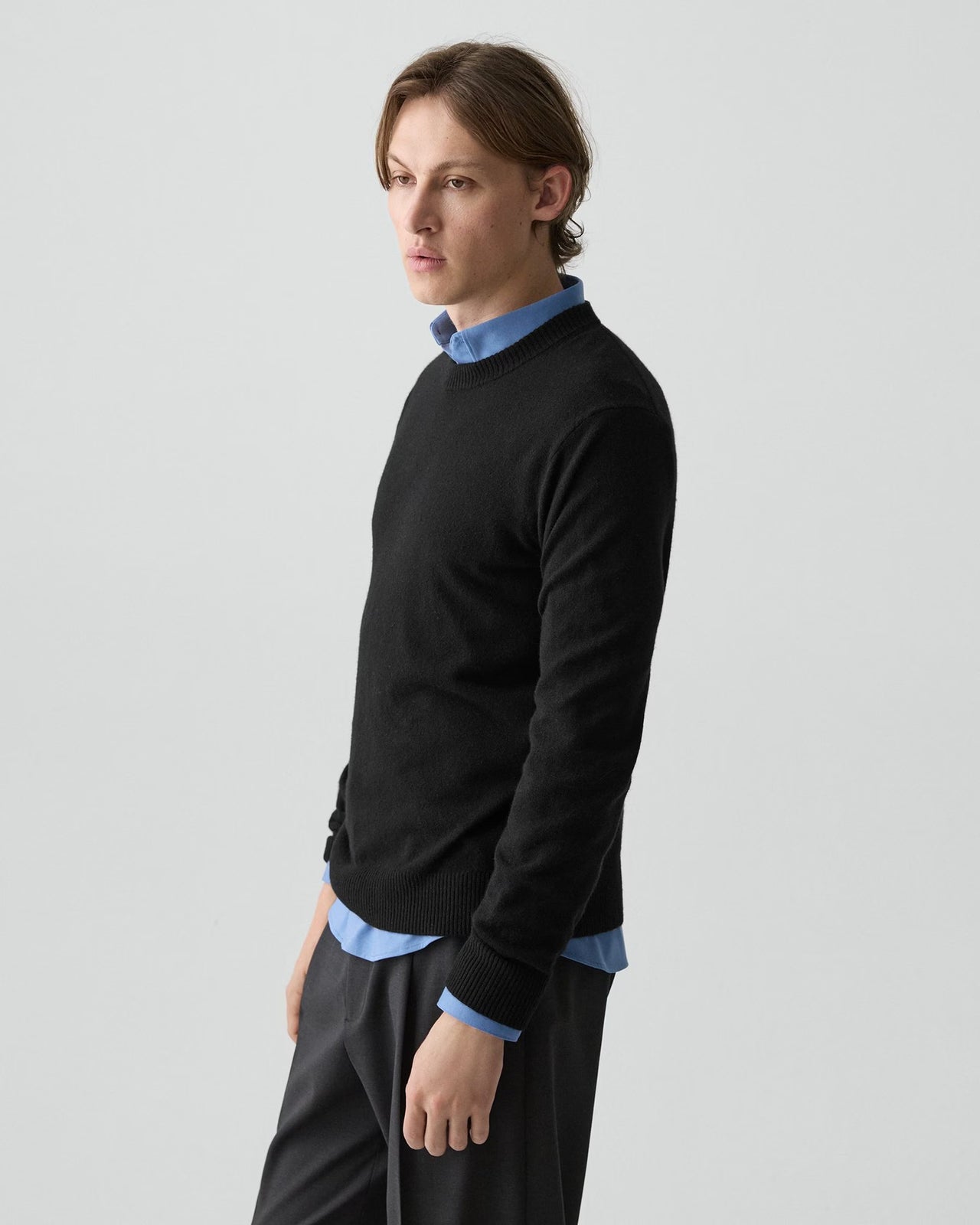 HILLES CASHMERE CREWNECK - BLACK