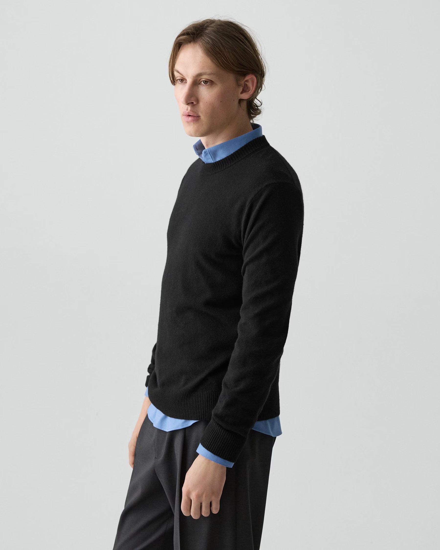 HILLES CASHMERE CREWNECK - BLACK