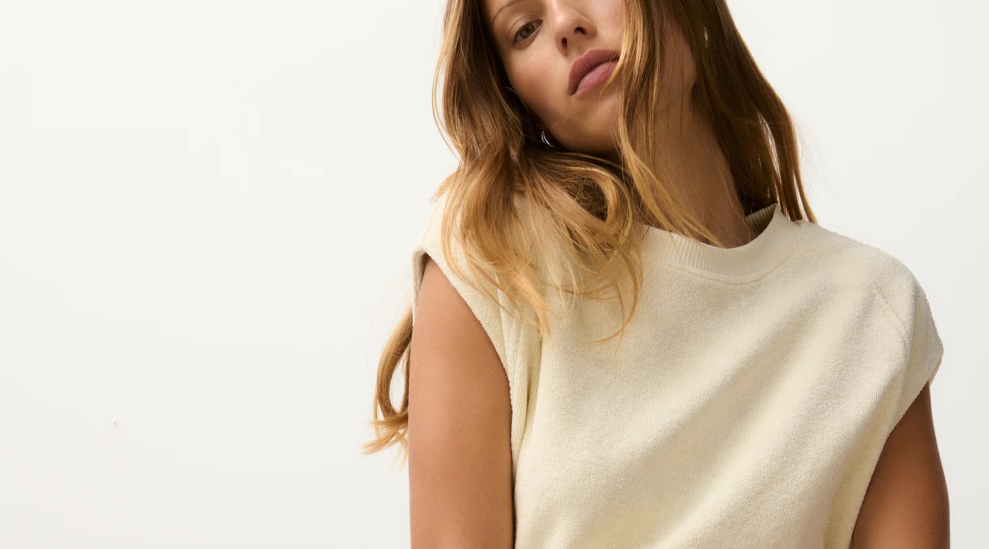 20% OFF SELECT SUMMER STYLES