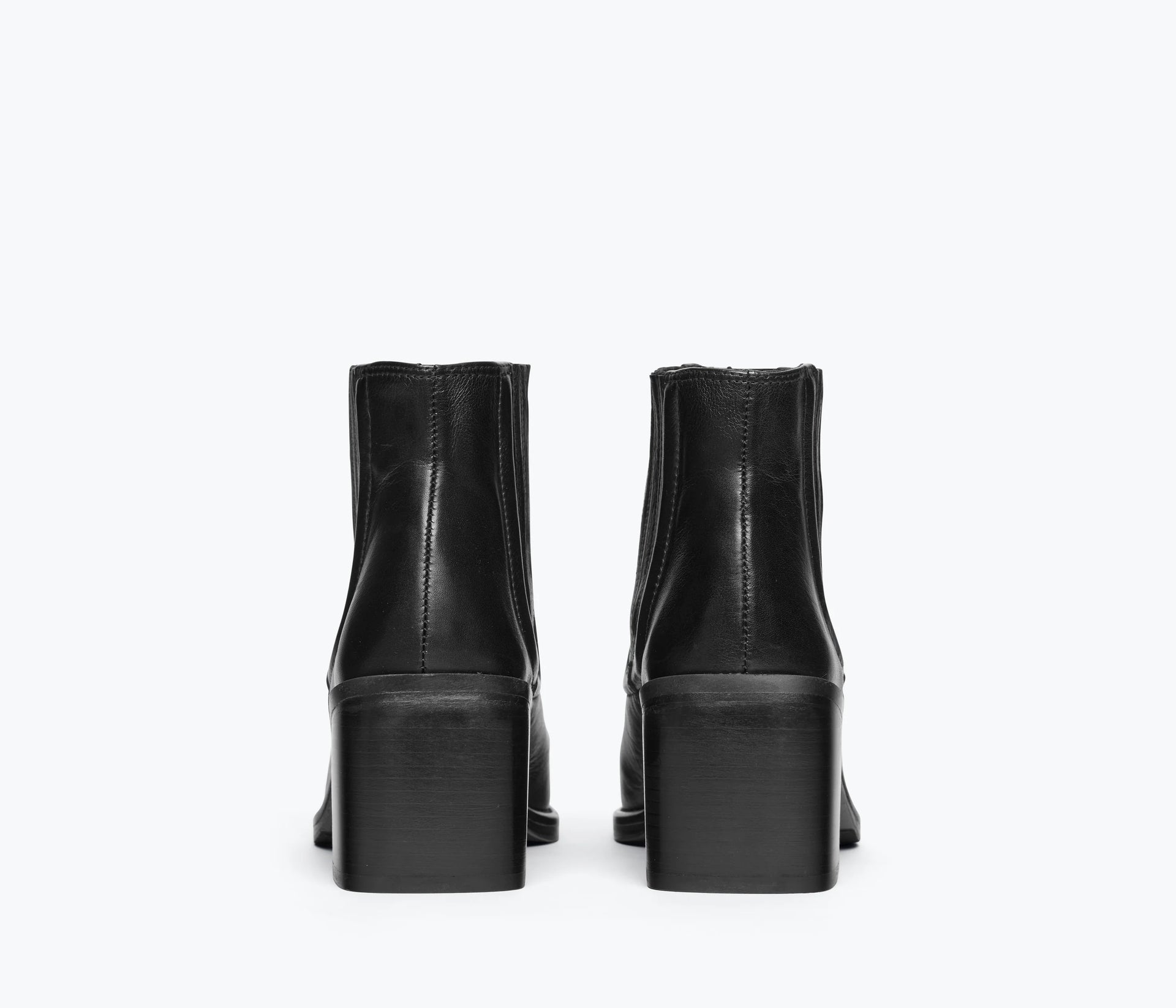 AMELIE LOW BOOT - BLACK CALF