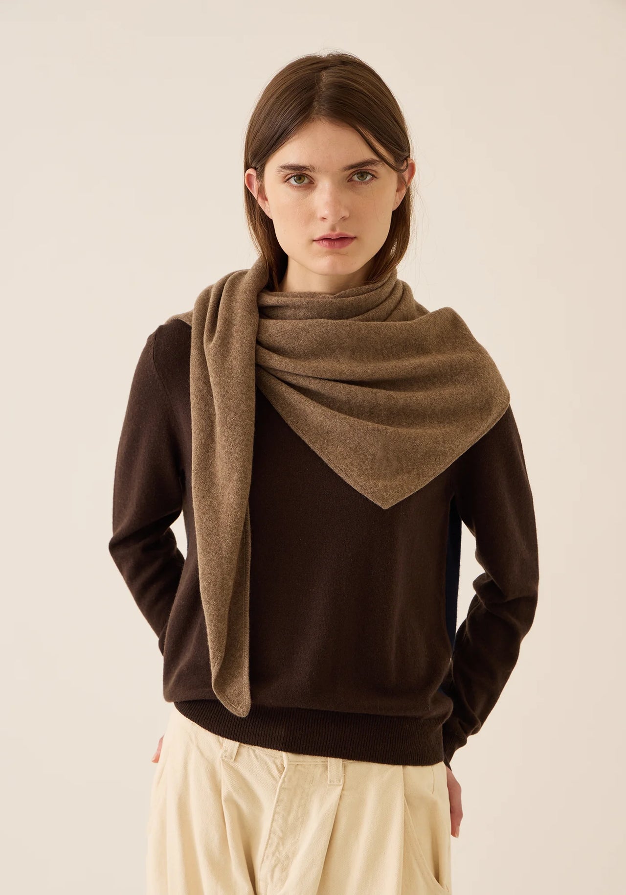 RURI LARGE CASHMERE BANDANA - BEIGE