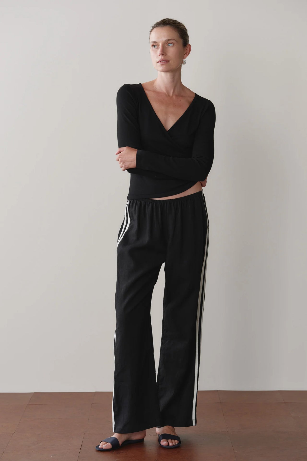 LINEN CROP RACER STRIPE PANT - JET
