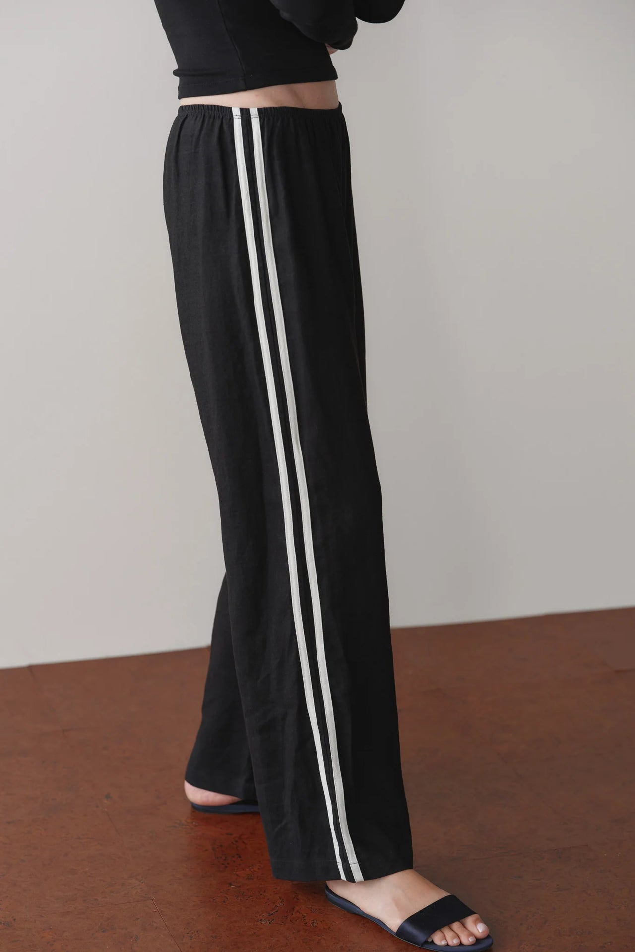 LINEN CROP RACER STRIPE PANT - JET