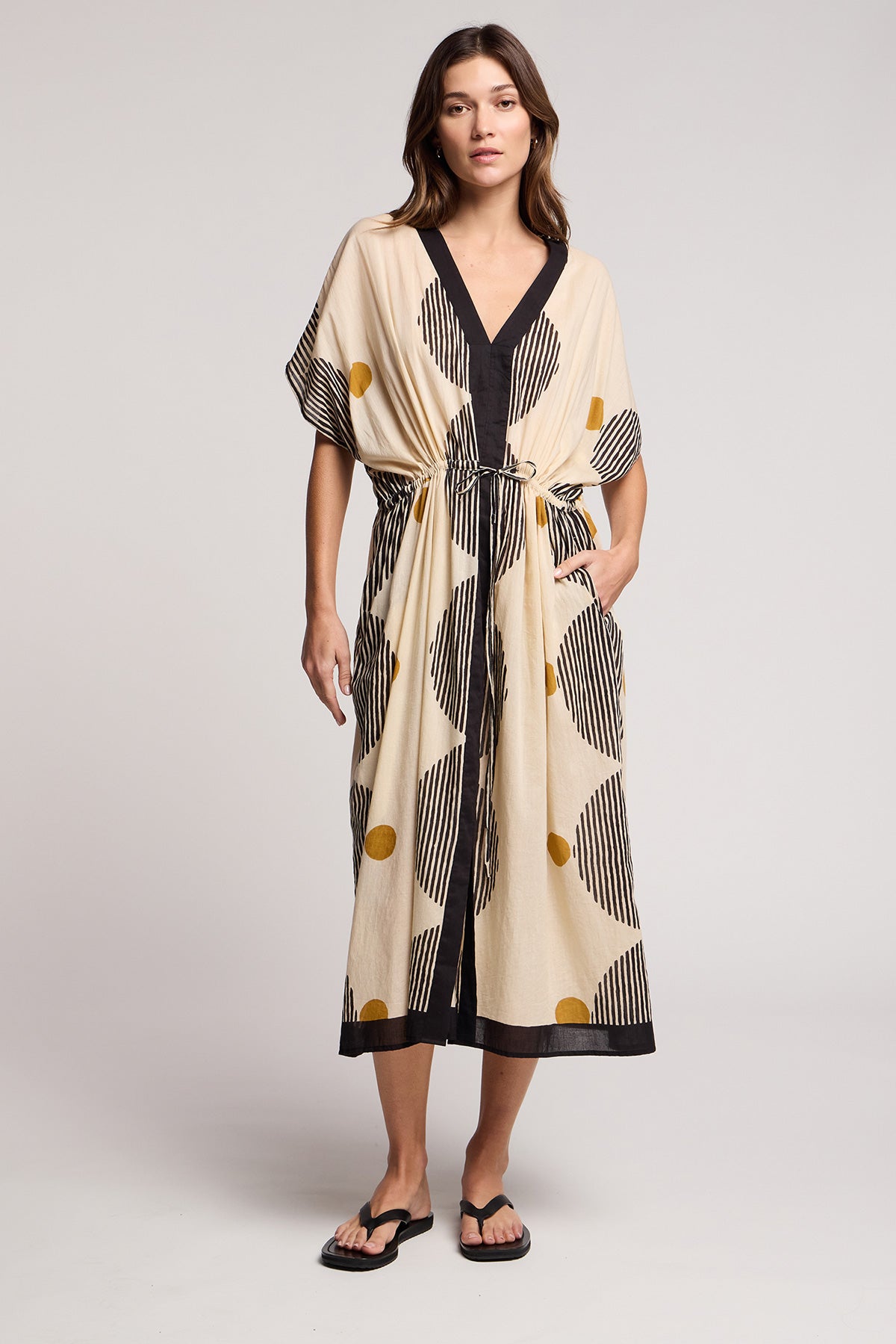 AMIRA COVERUP - NEUTRAL